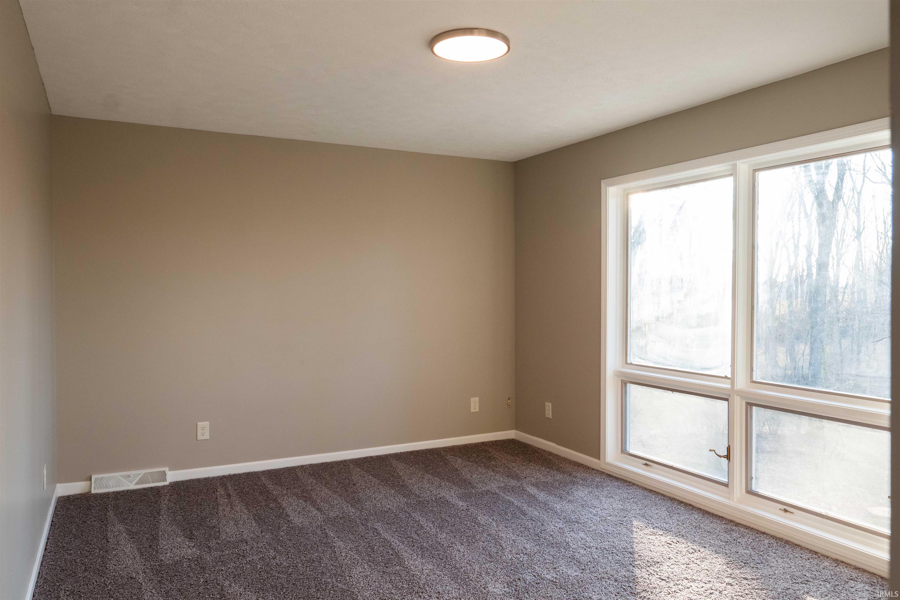 1085 S Martinsburg Road