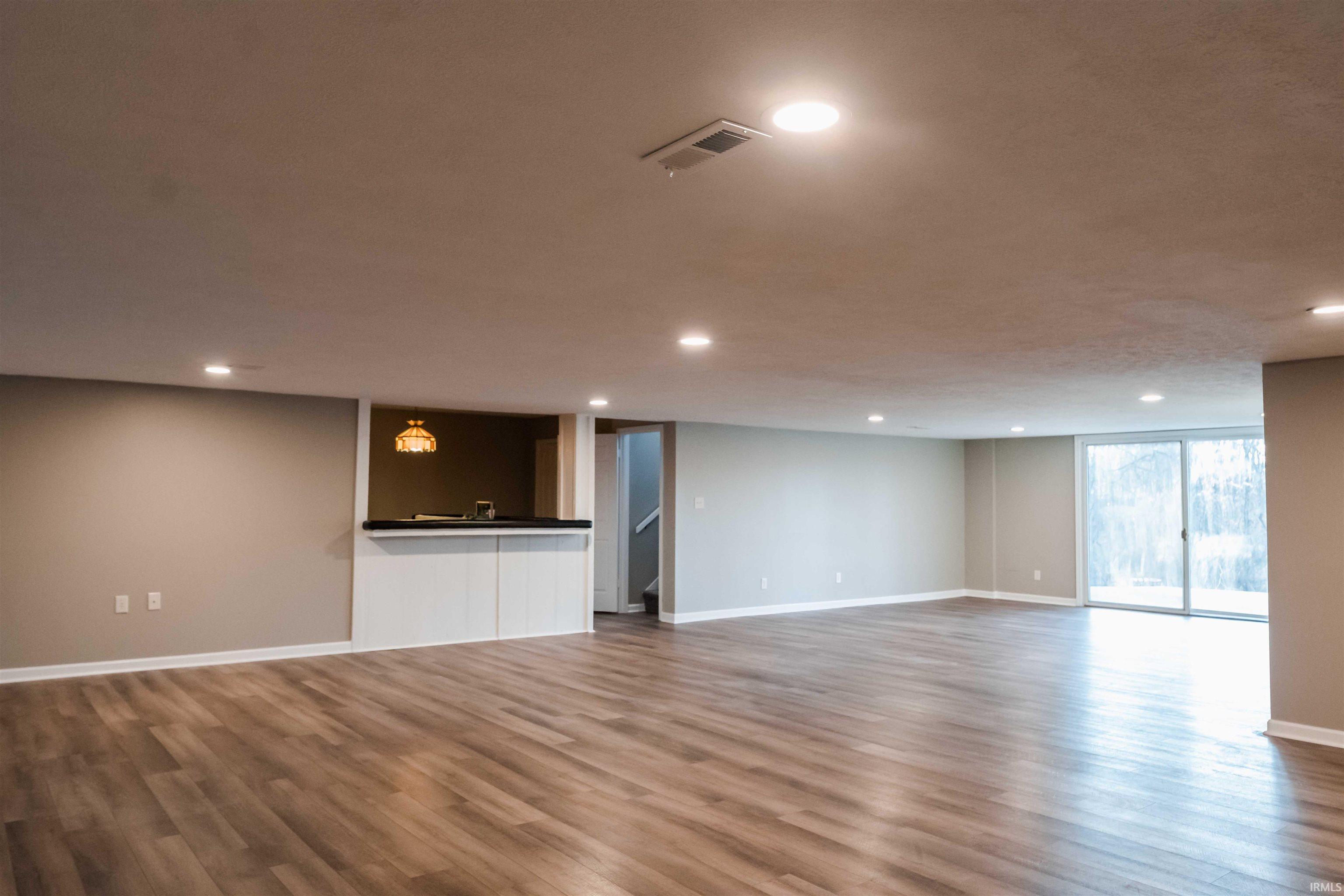 1085 S Martinsburg Road