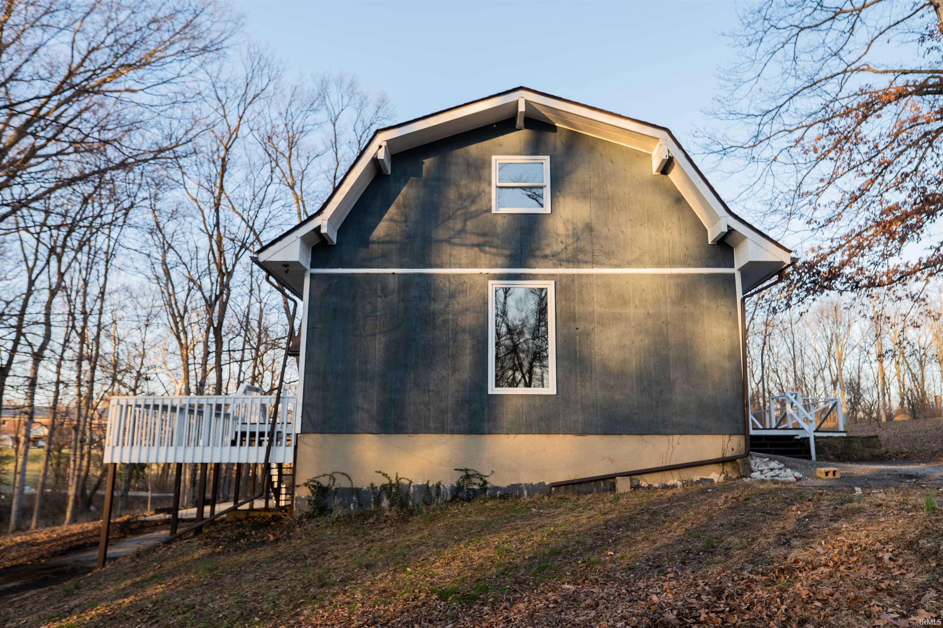 1085 S Martinsburg Road