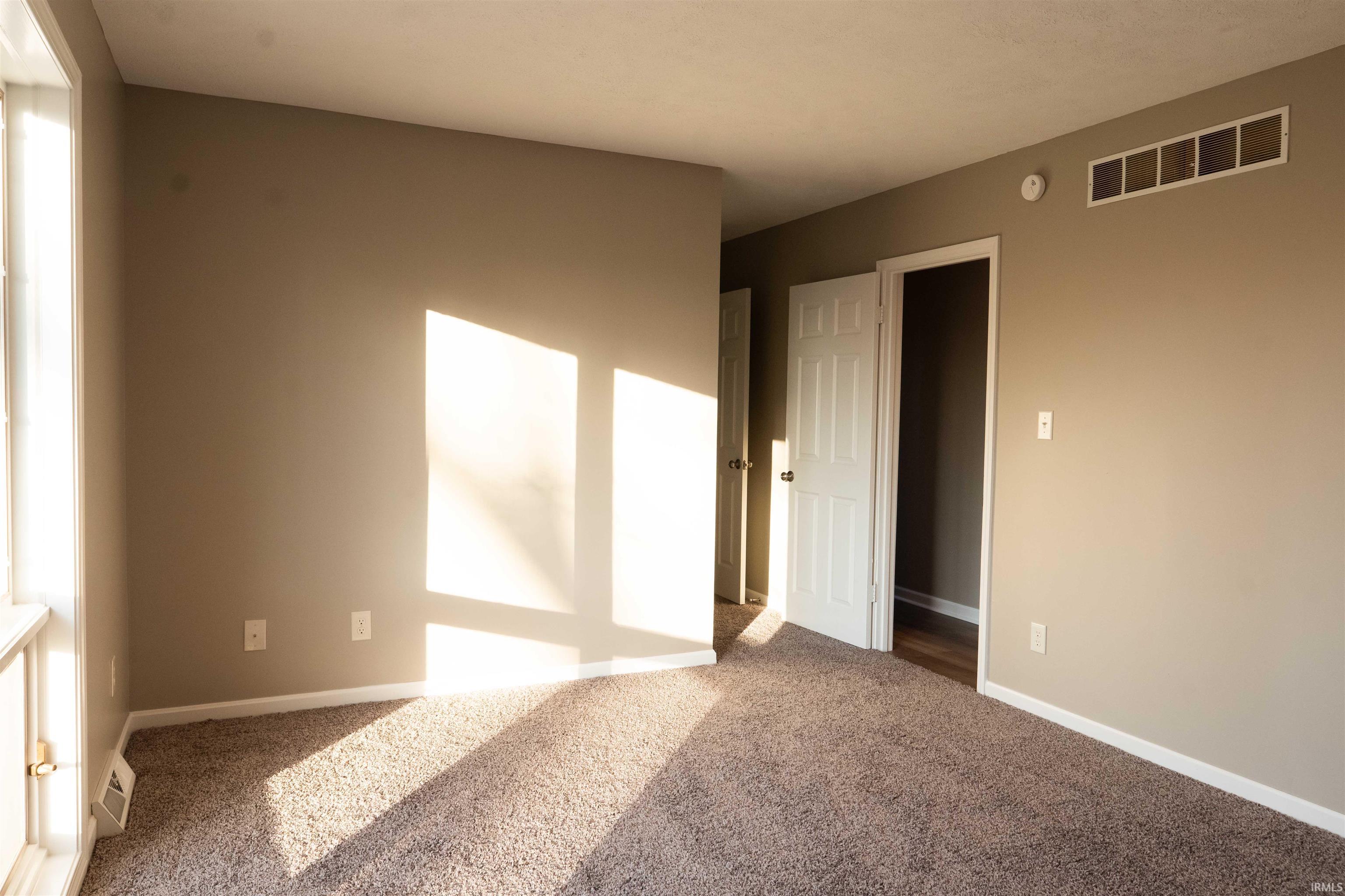 1085 S Martinsburg Road