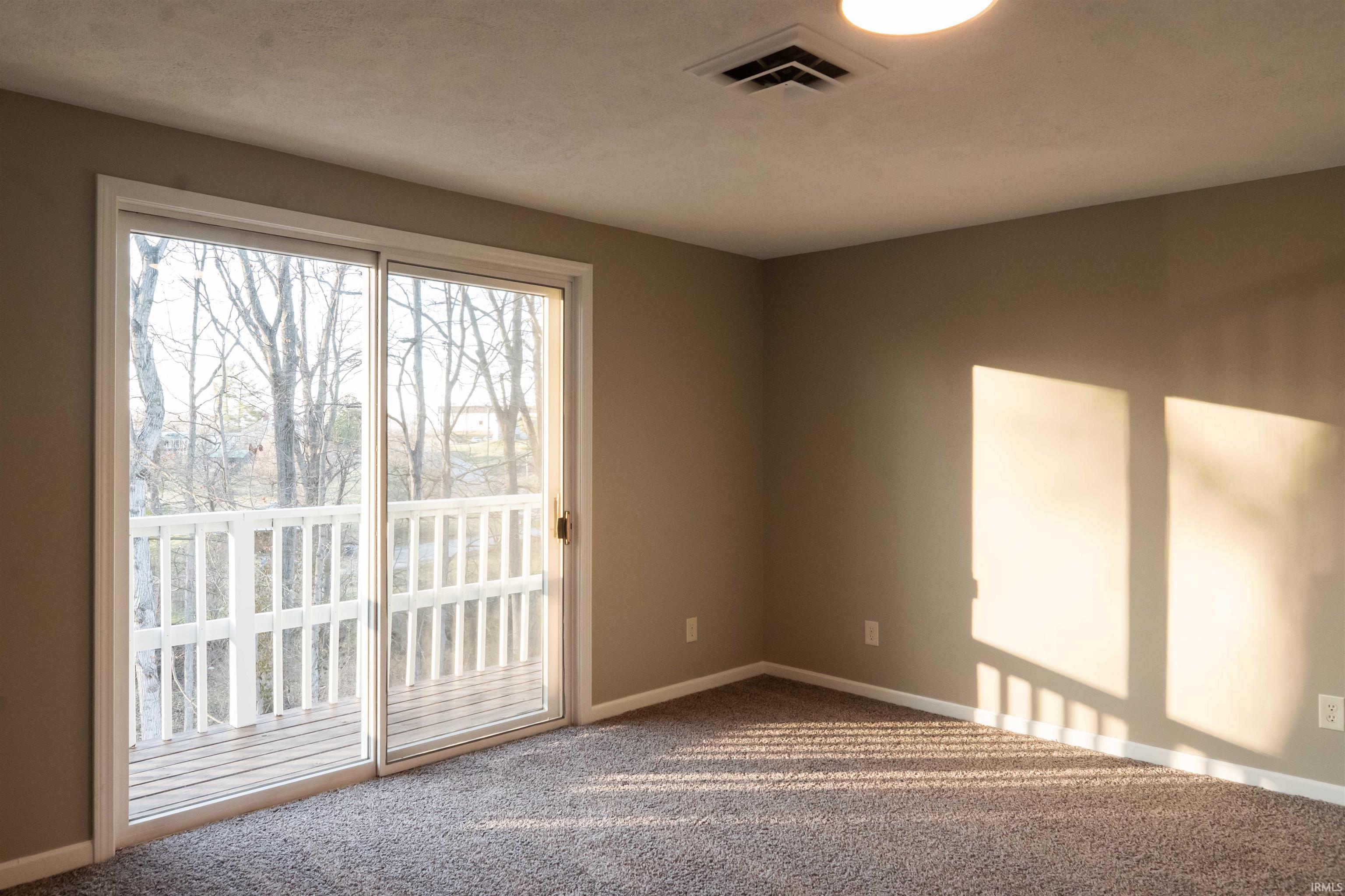 1085 S Martinsburg Road