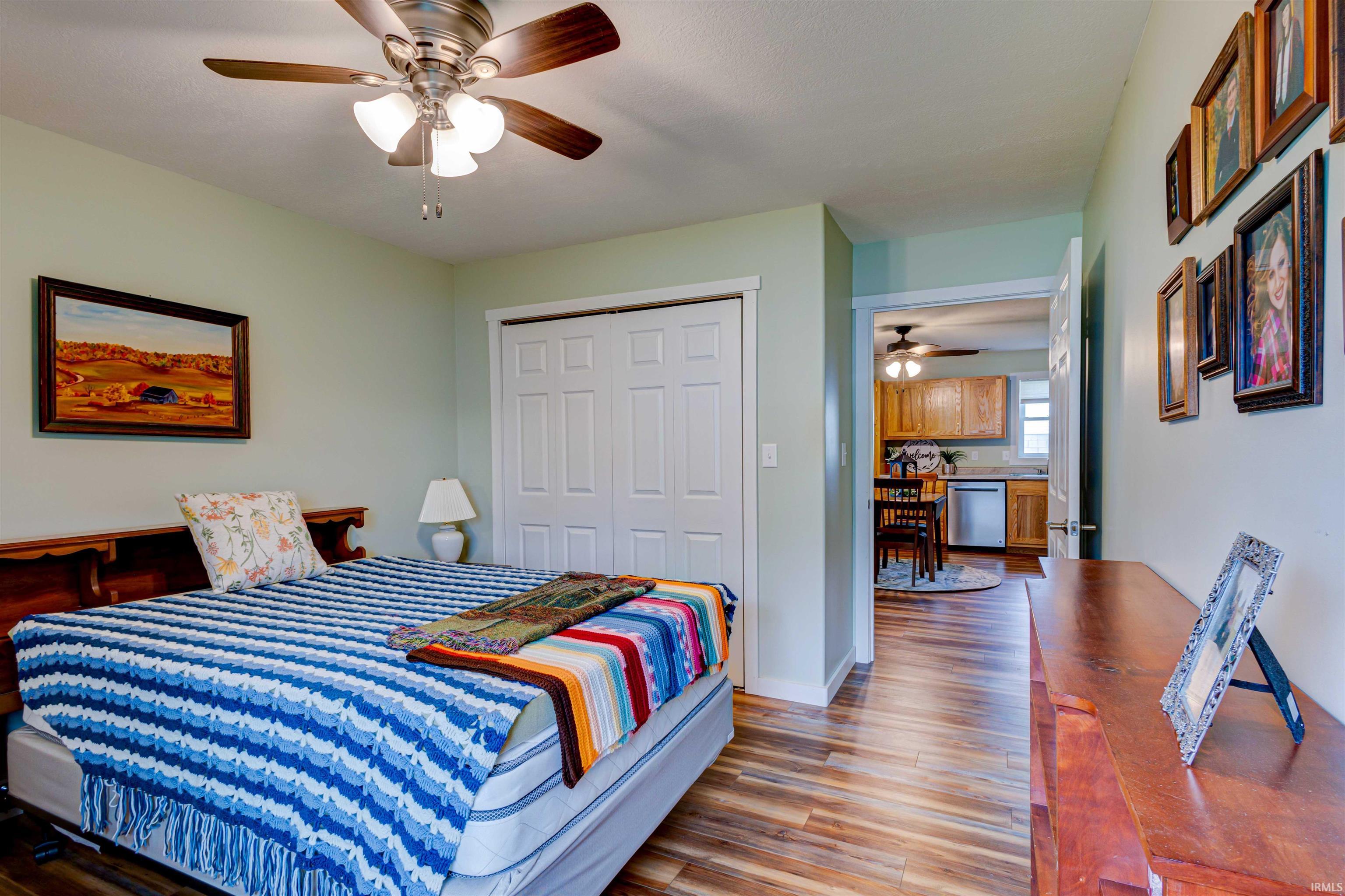 527 S 6th Street