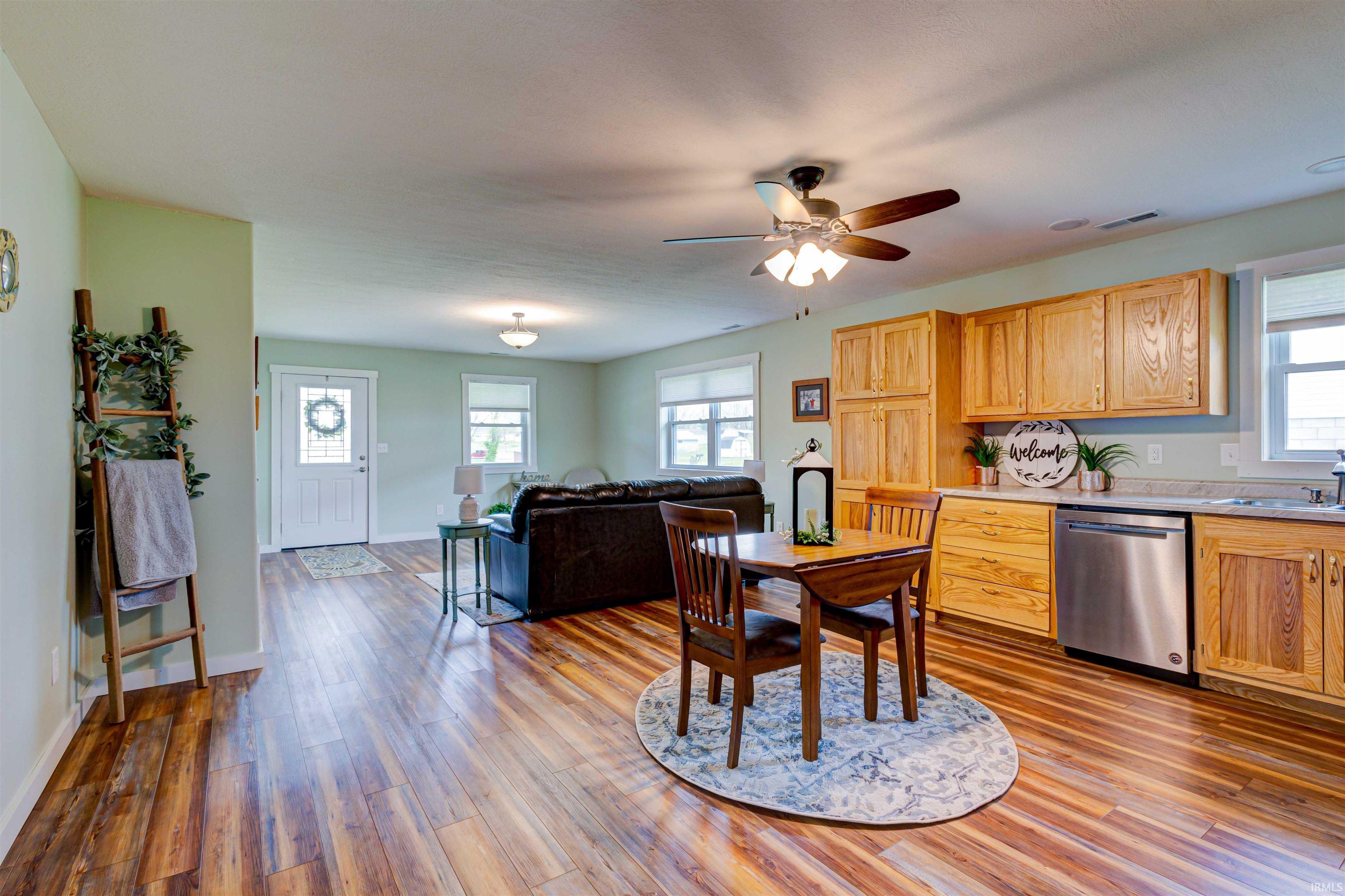 527 S 6th Street