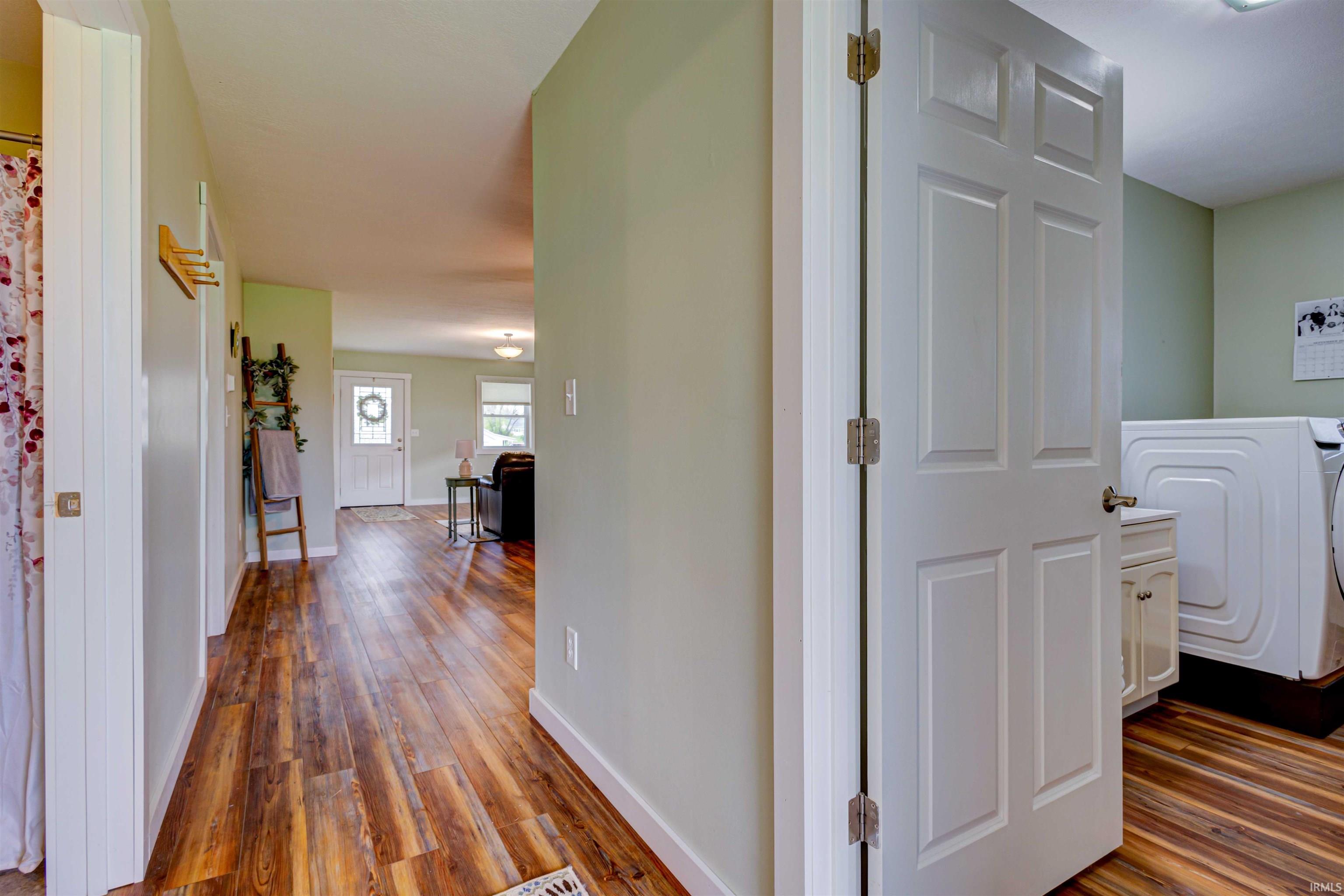 527 S 6th Street