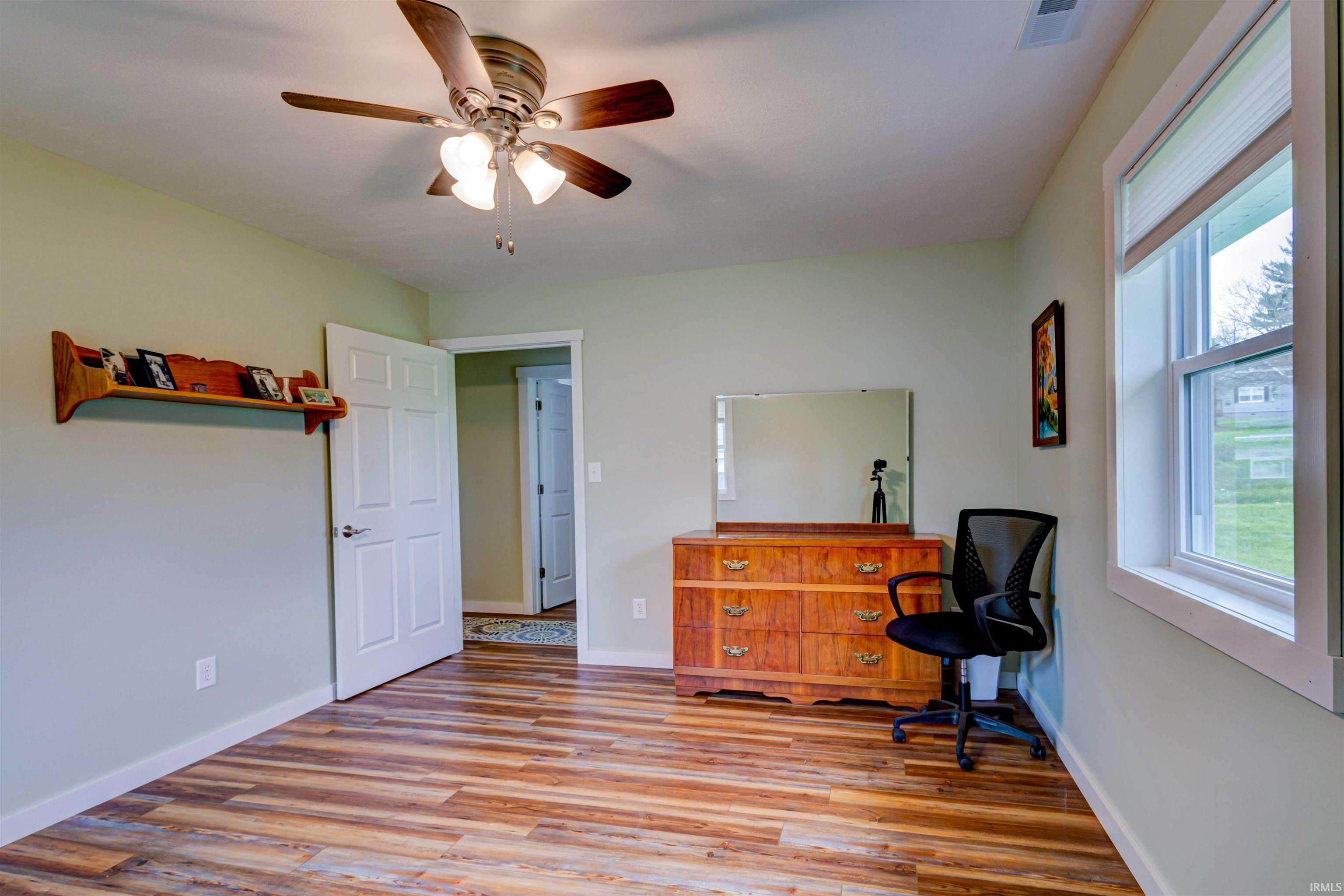 527 S 6th Street