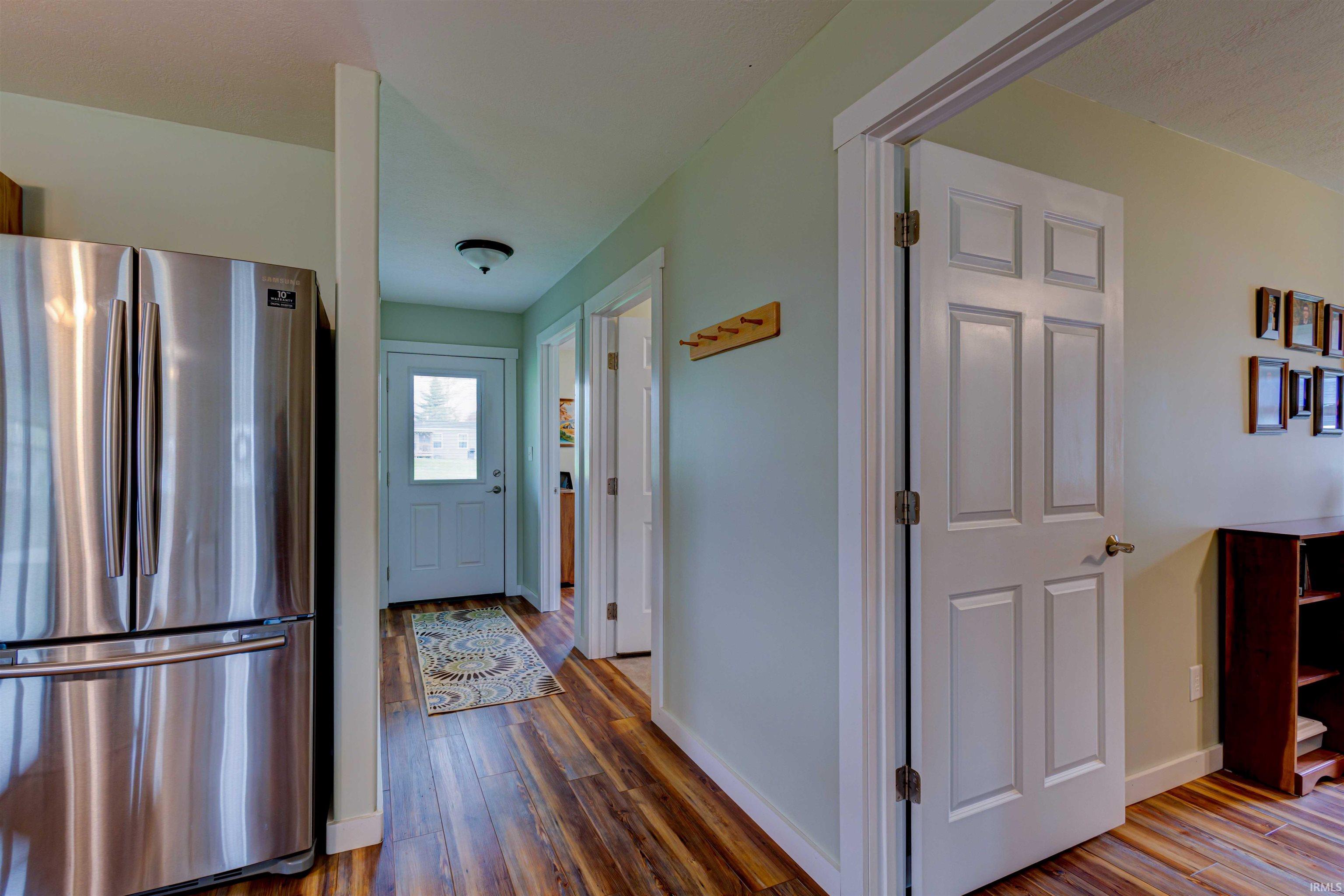 527 S 6th Street