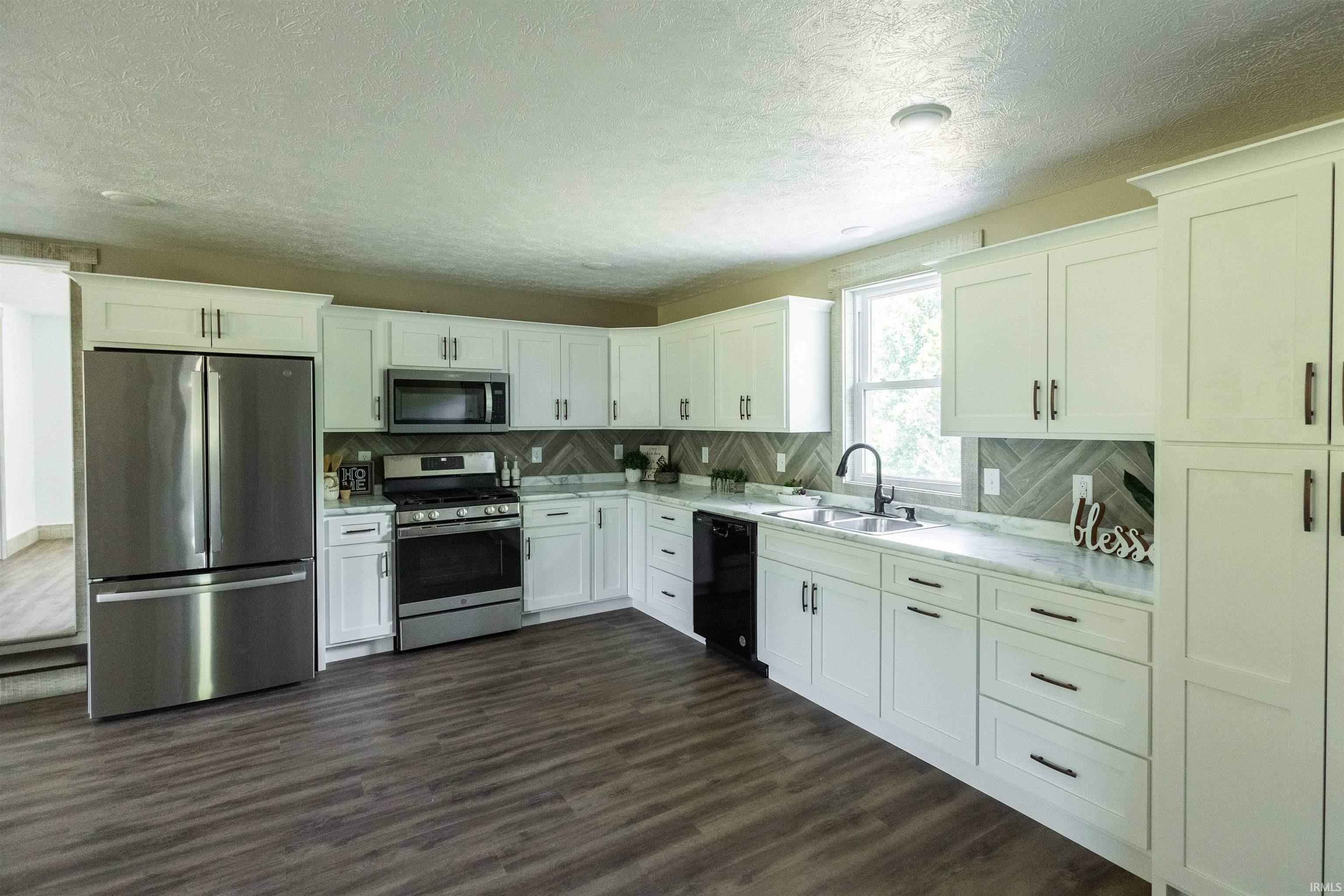 3243 E St Rd 54