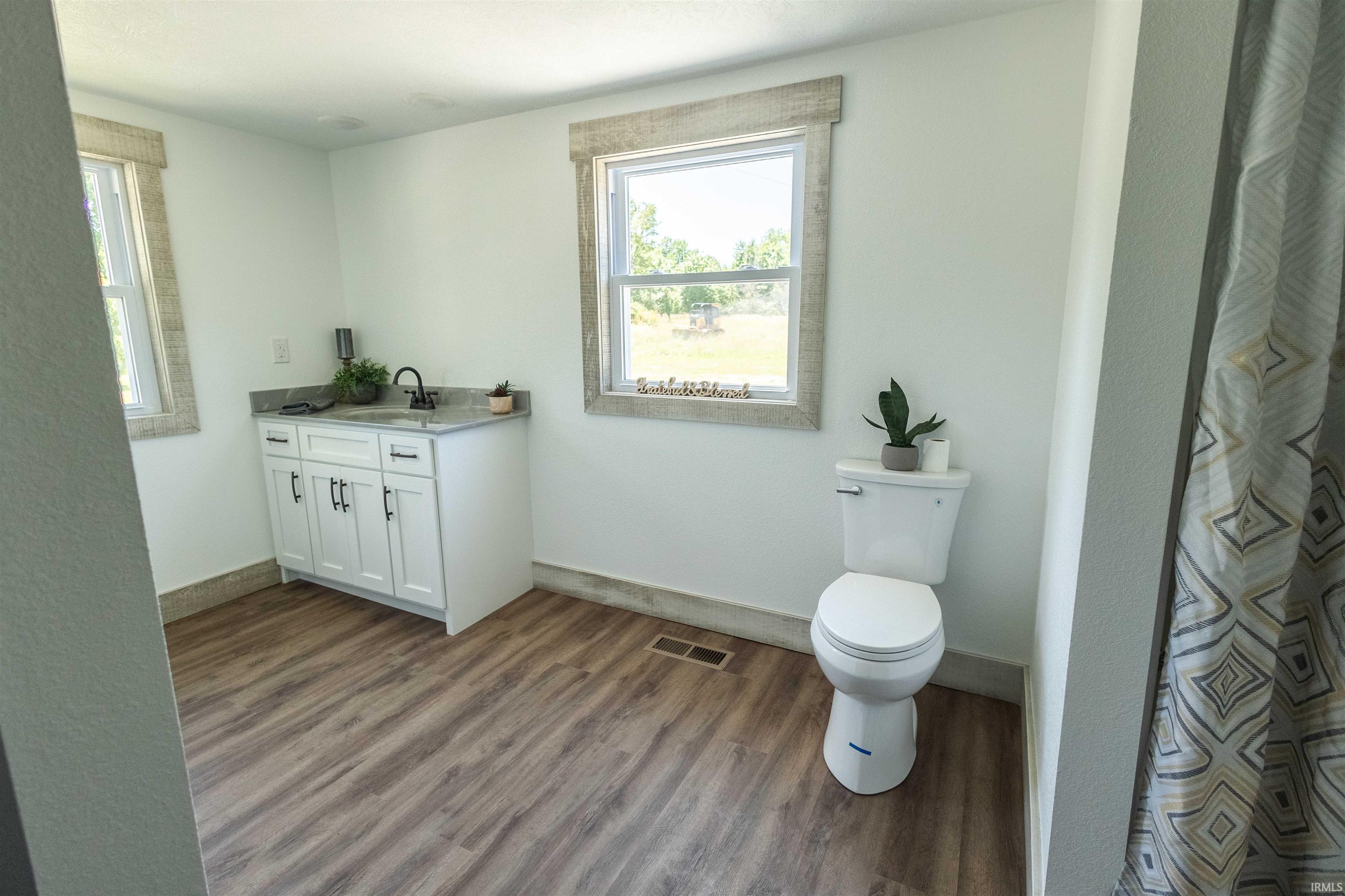 3243 E St Rd 54