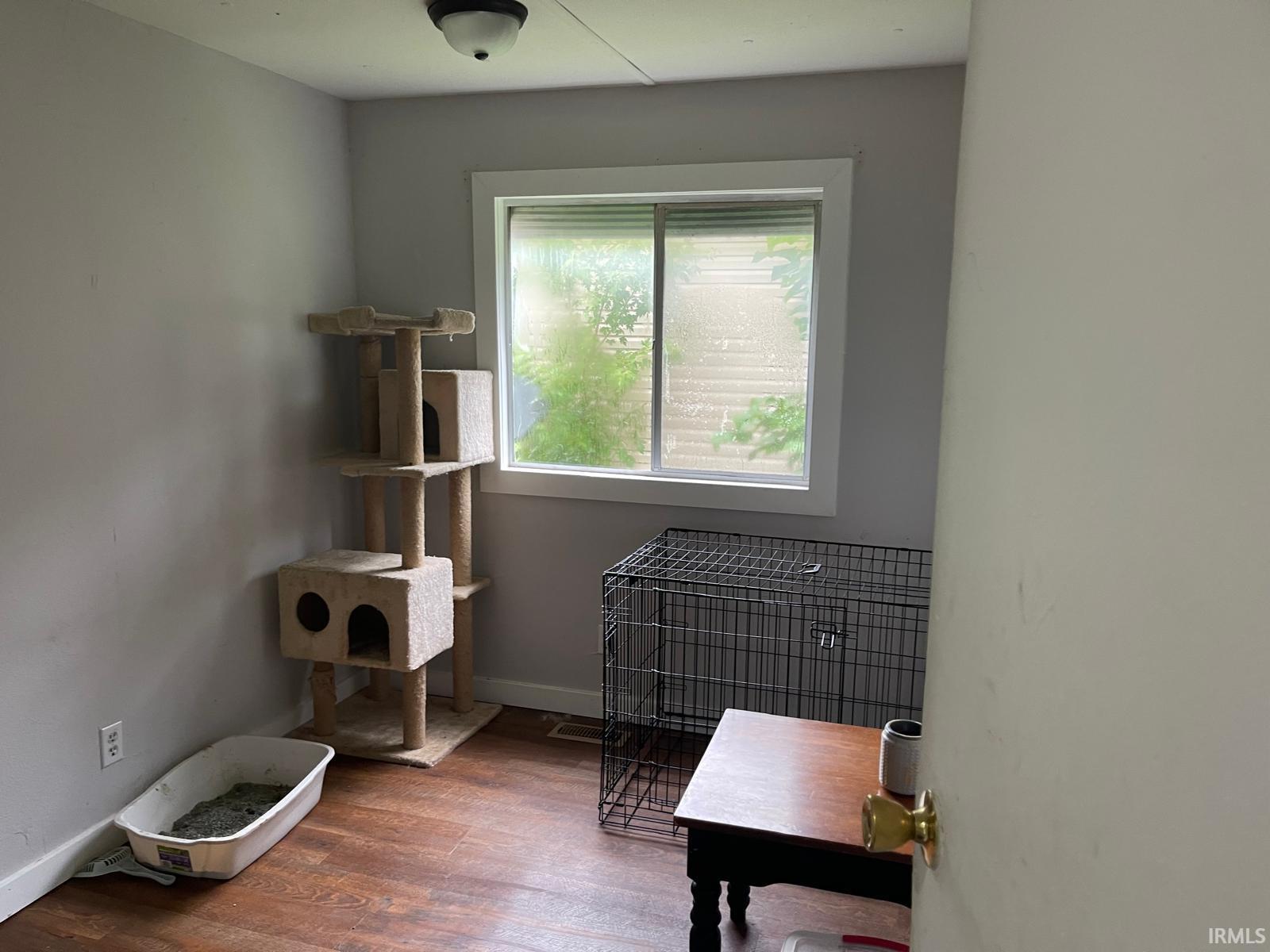 127 W Grissom Avenue
