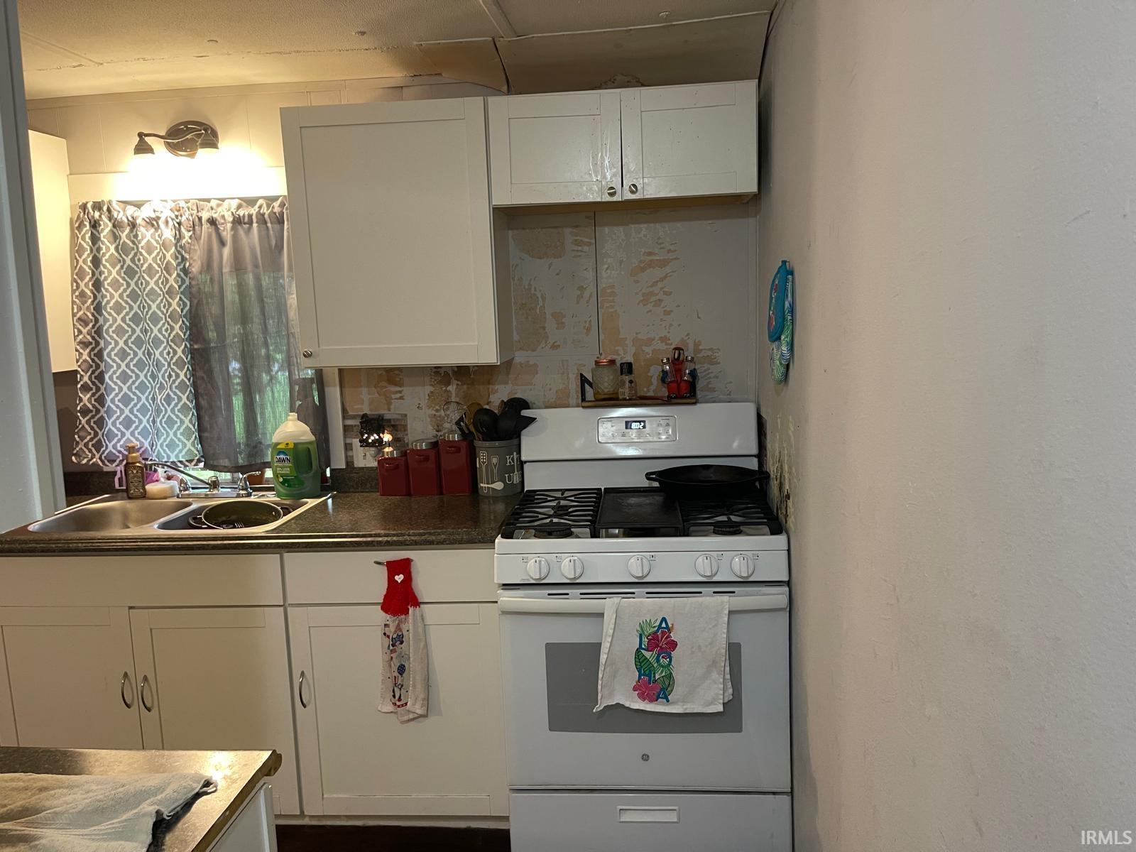 127 W Grissom Avenue