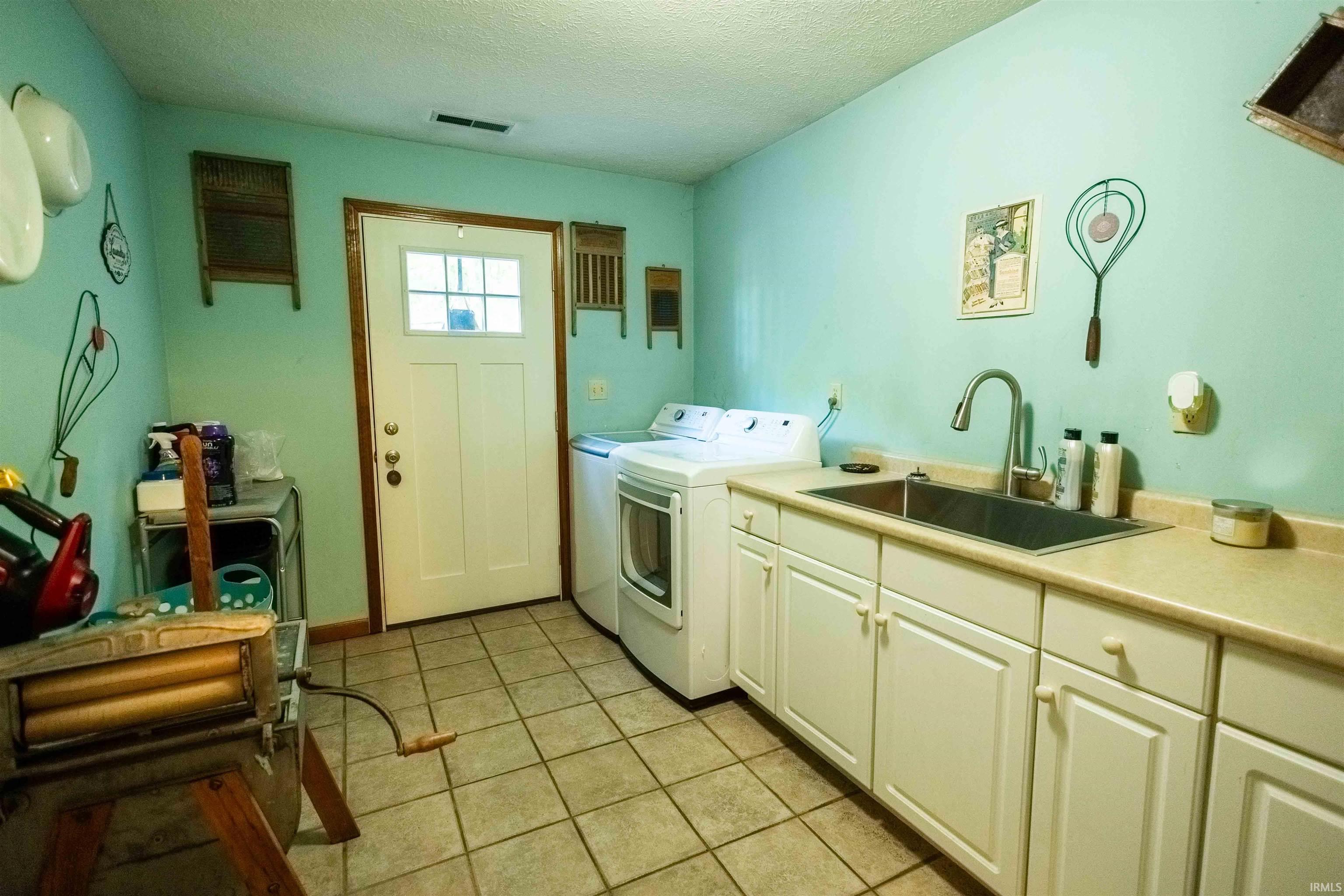 3063 N Co Rd 100 W