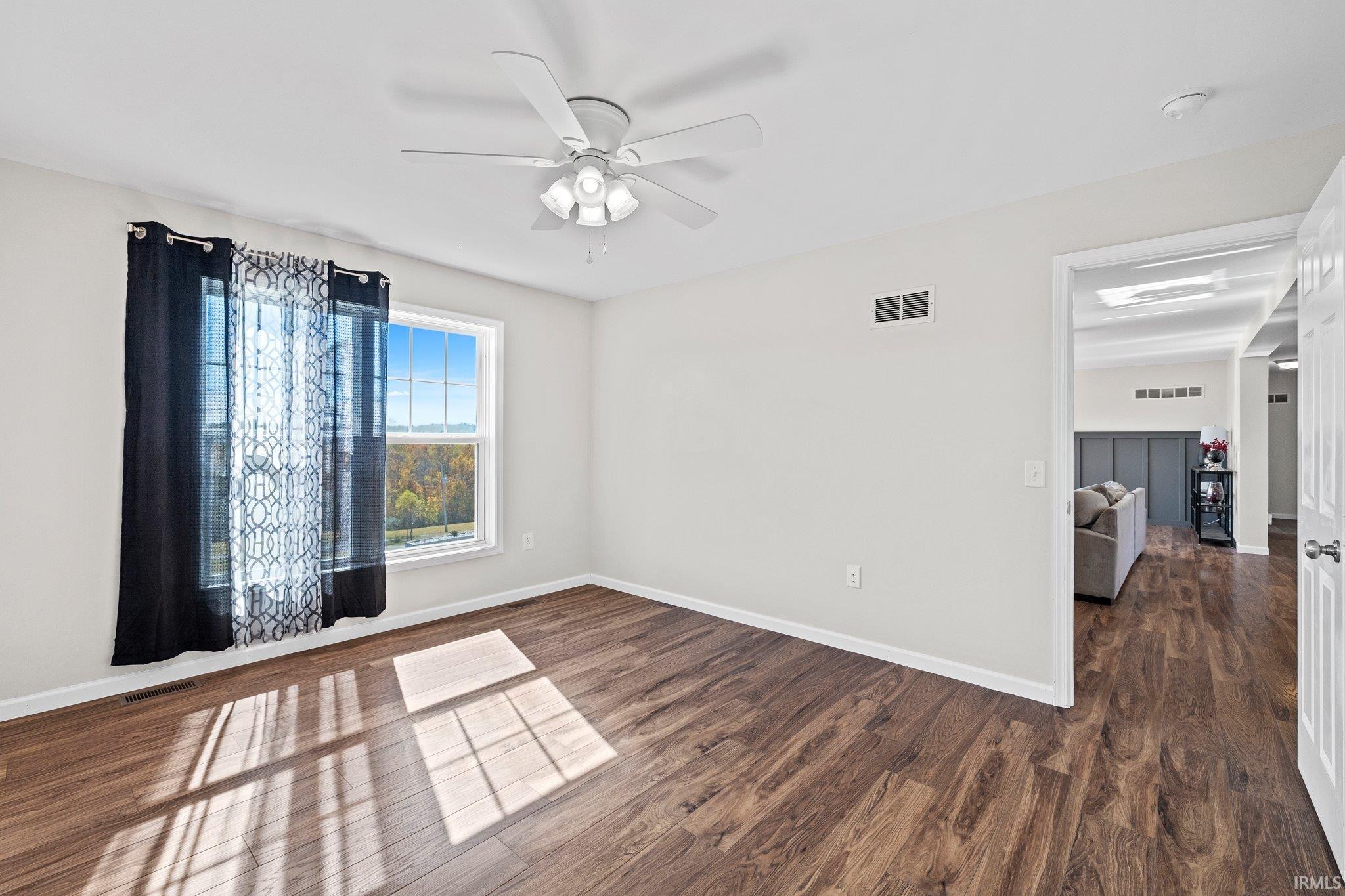8866 E Oak Hill Drive