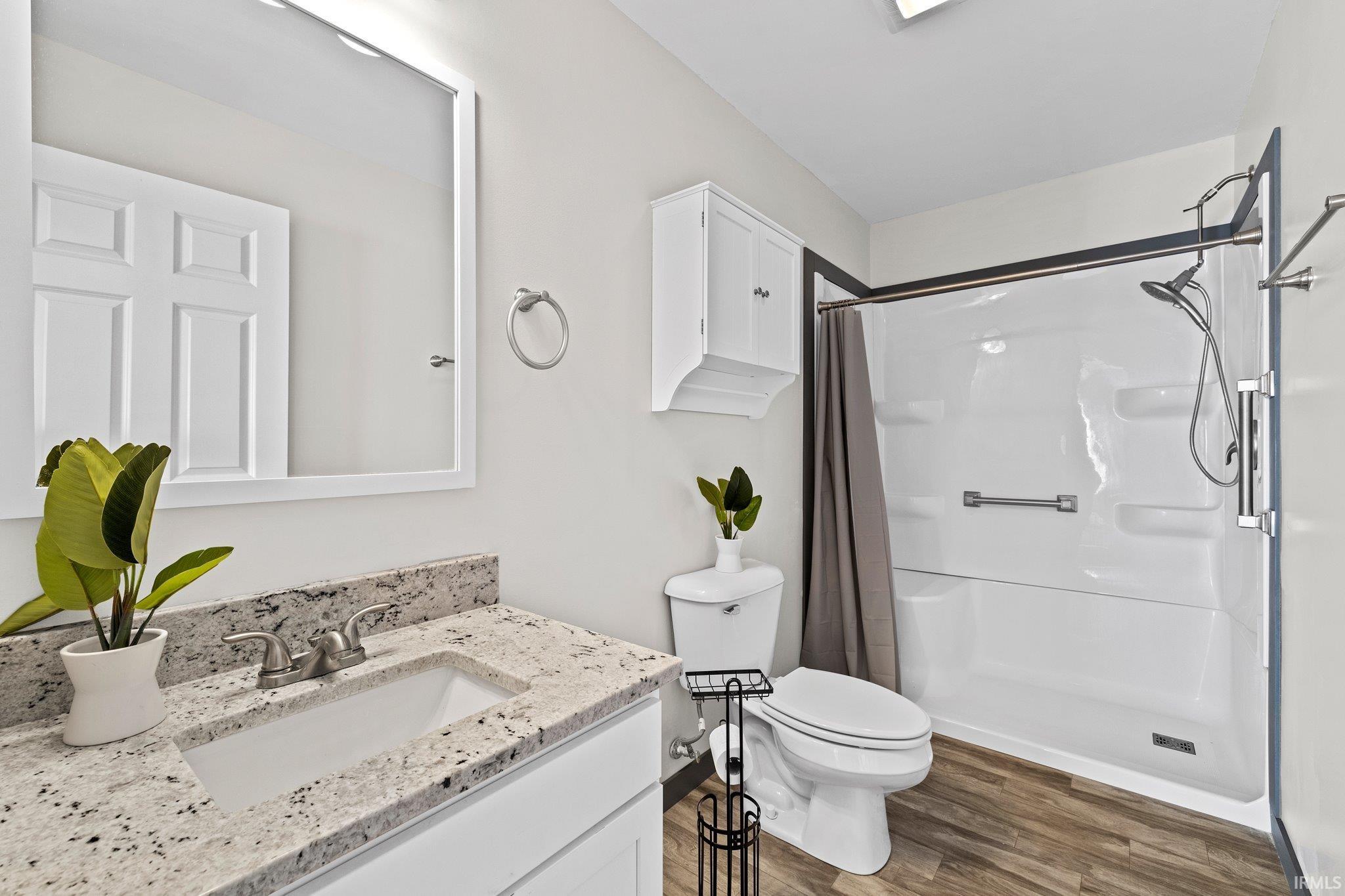 8866 E Oak Hill Drive