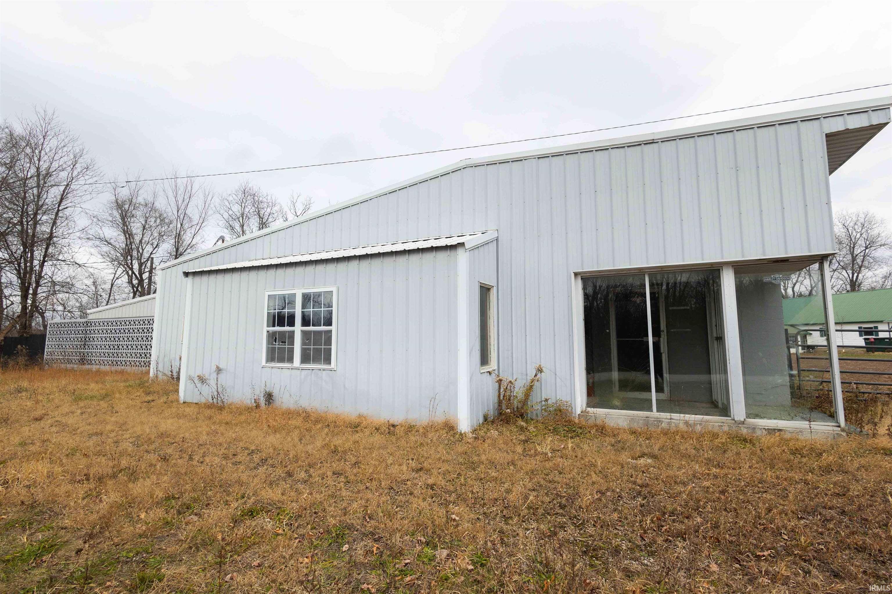 5614 E US Highway 150