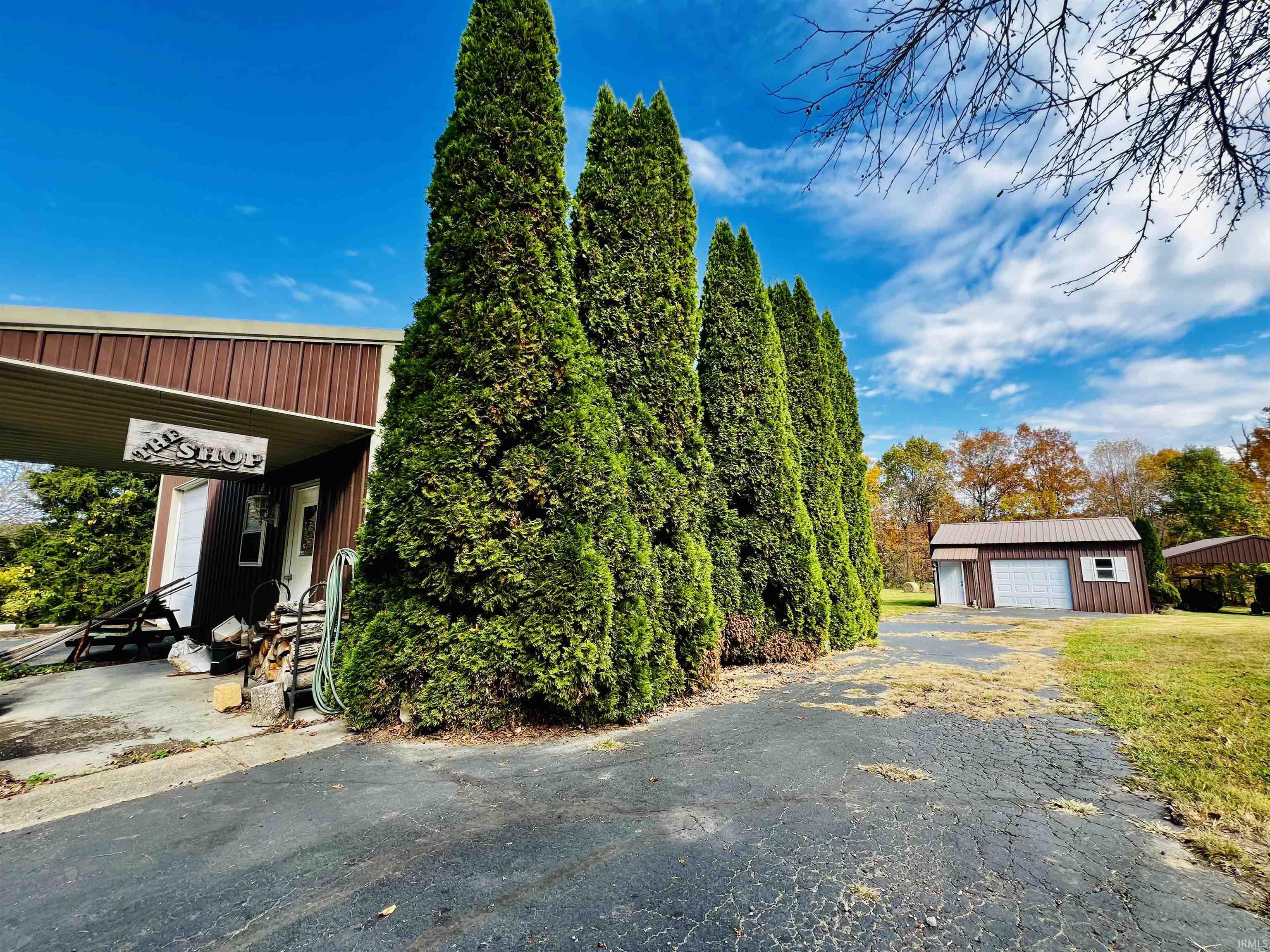 1600 Old Farm Road
