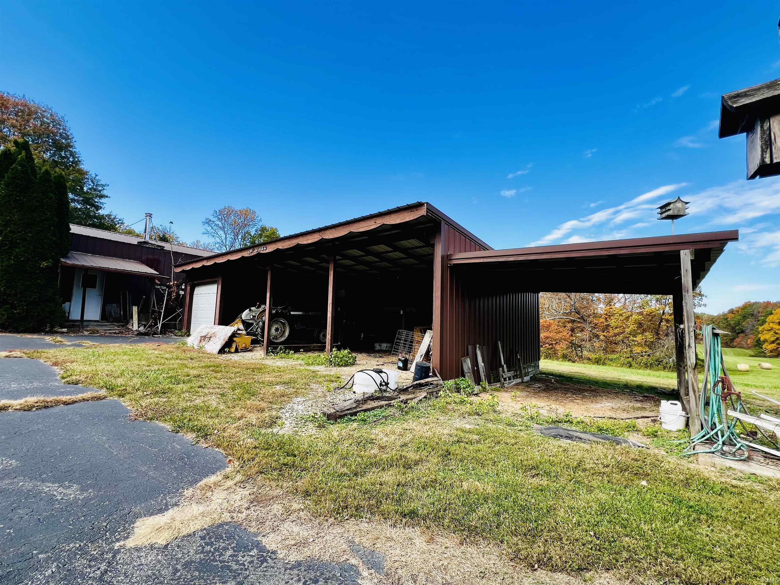 1600 Old Farm Road