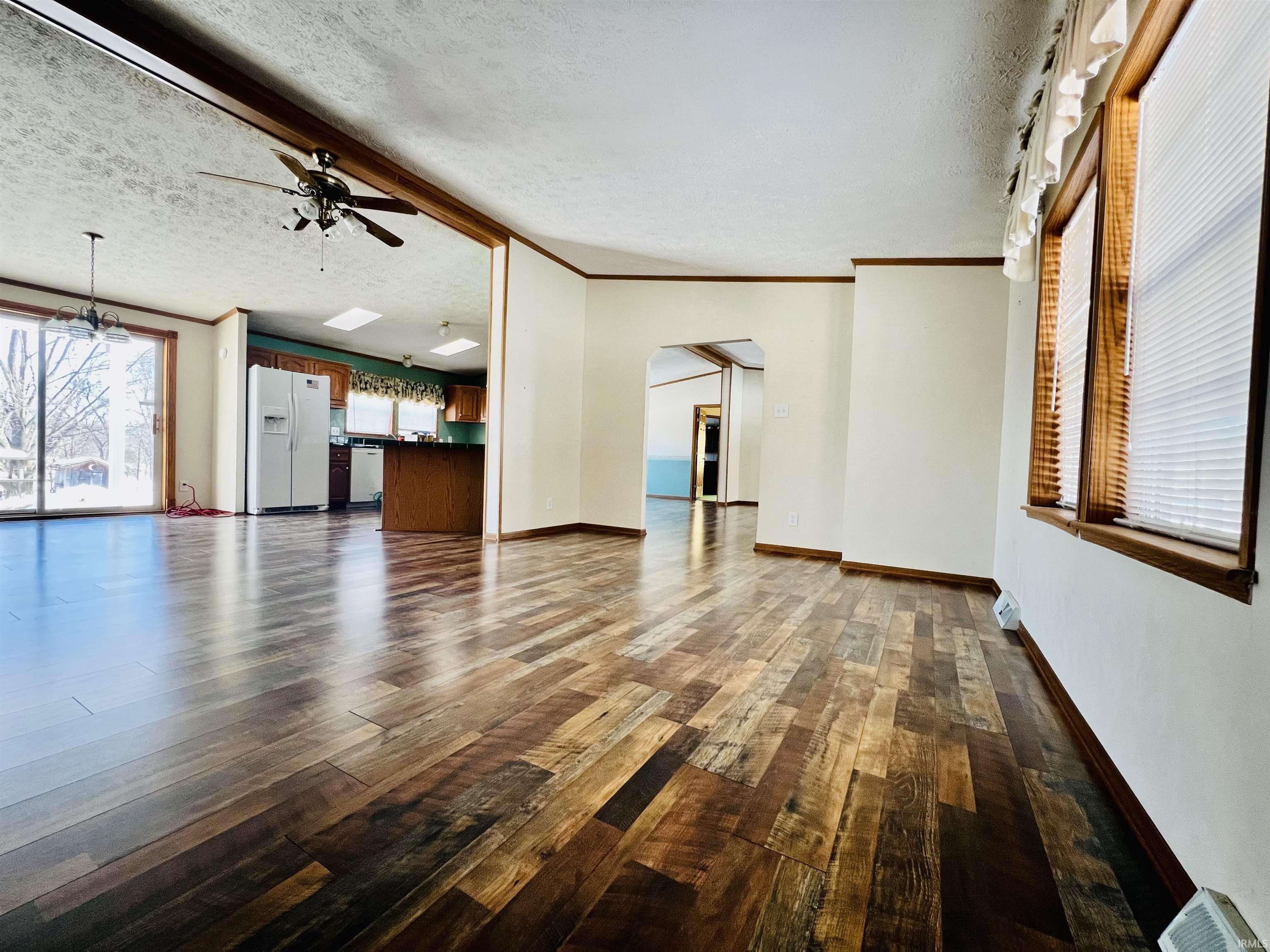 1600 Old Farm Road