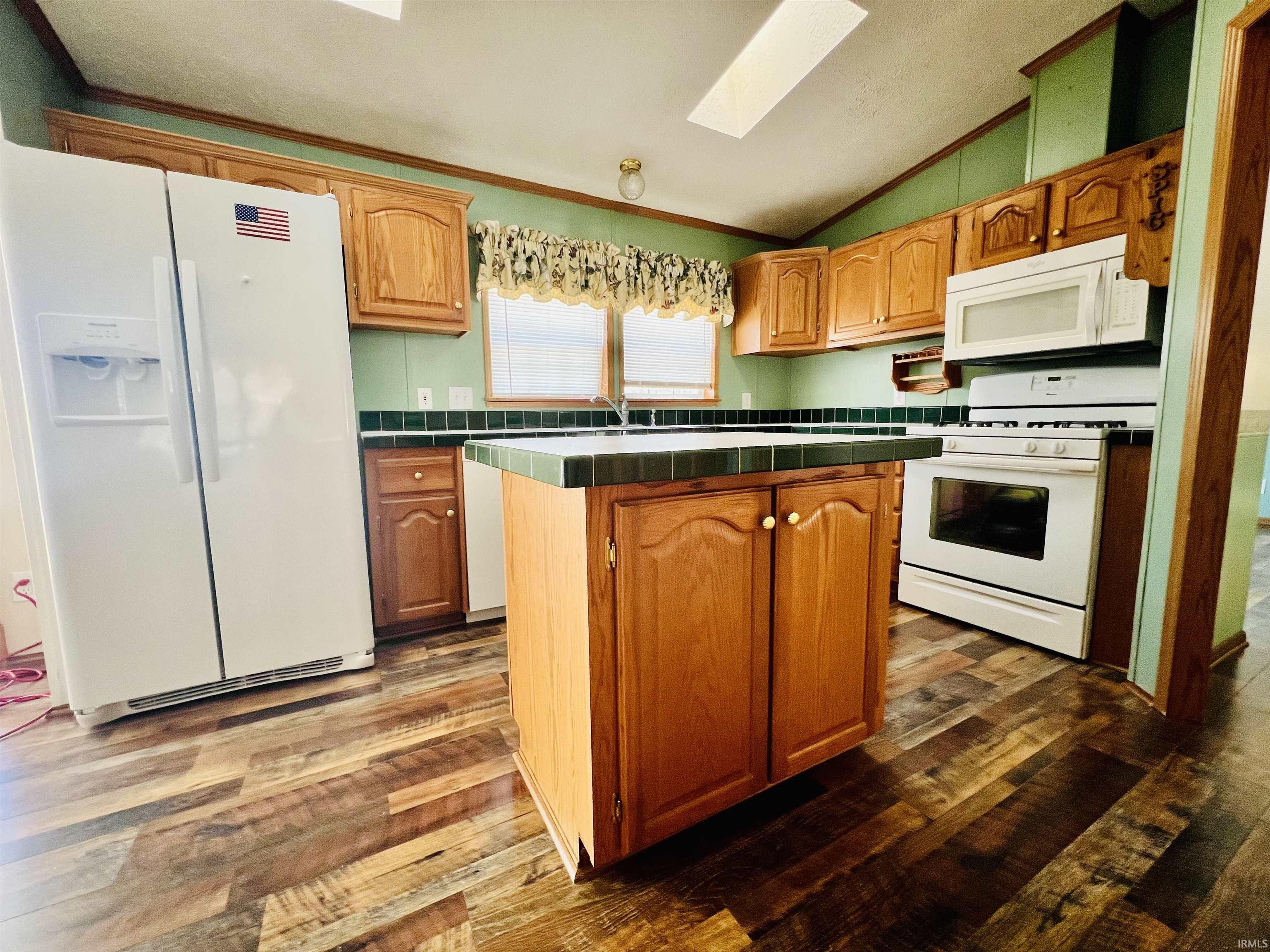 1600 Old Farm Road