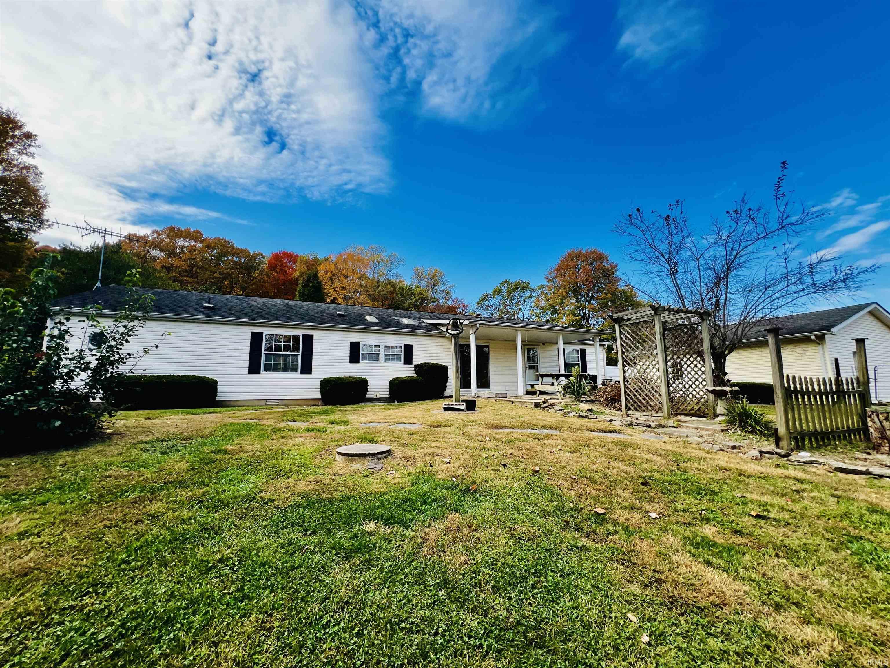 1600 Old Farm Road