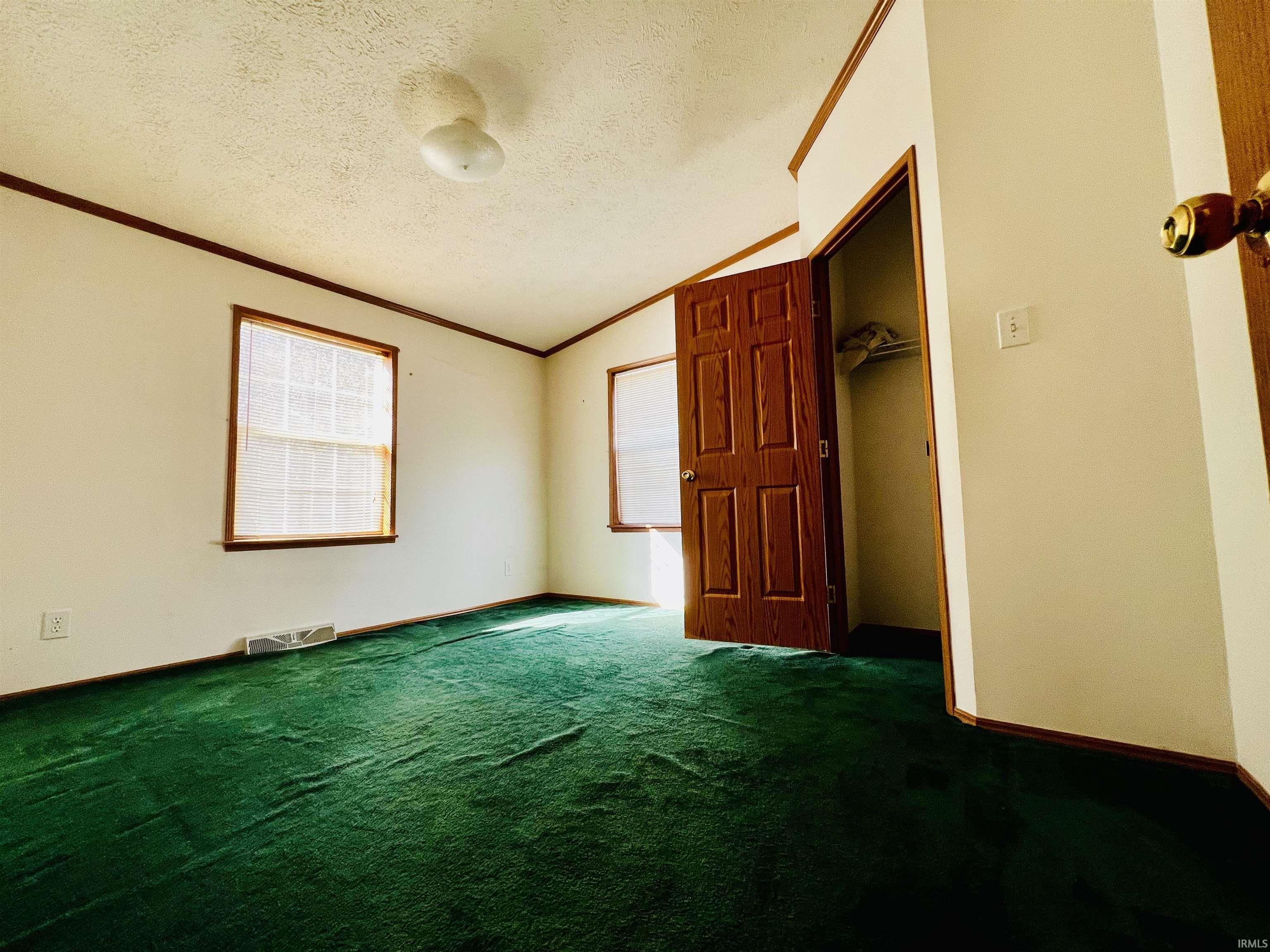 1600 Old Farm Road