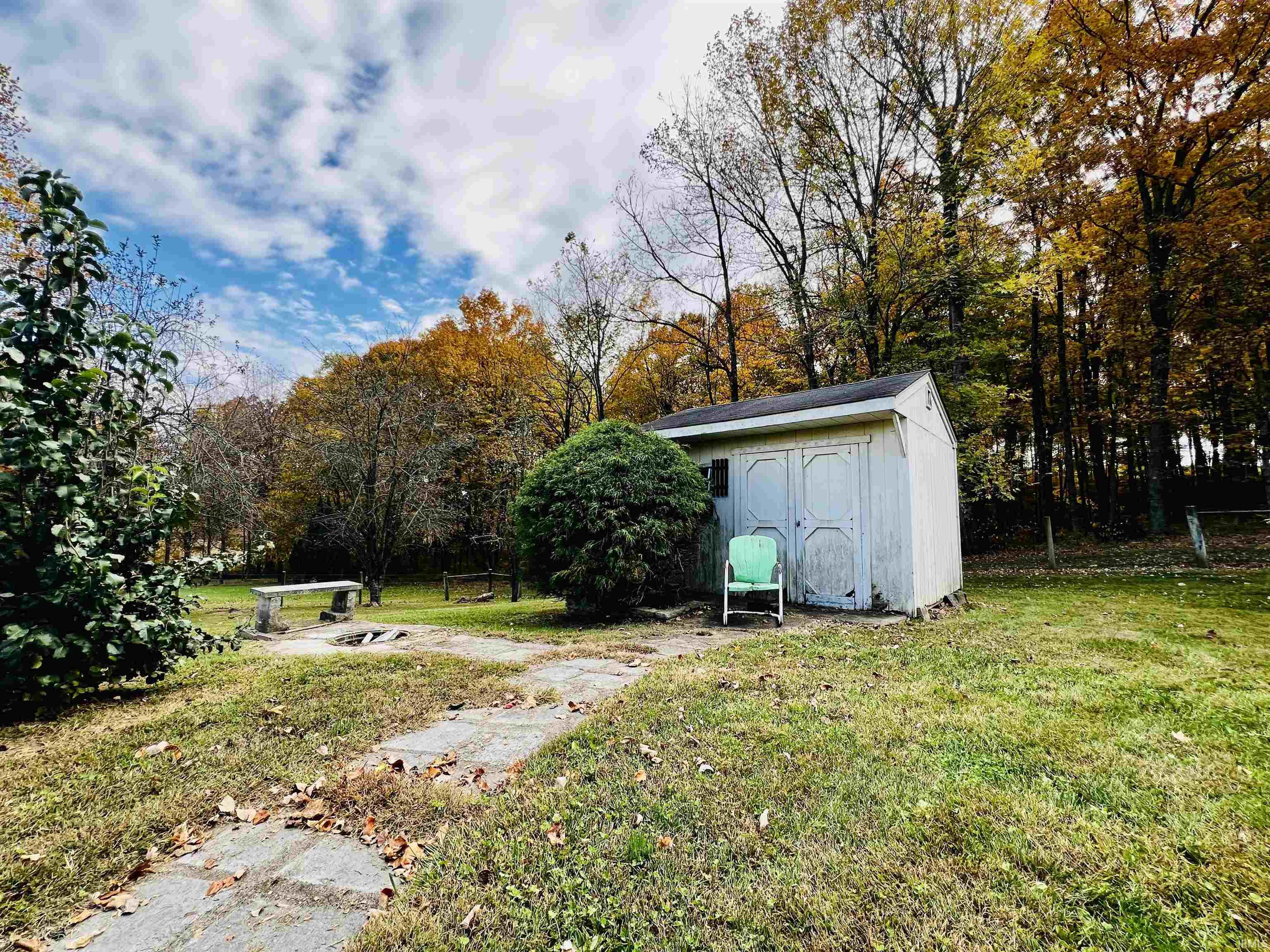 1600 Old Farm Road