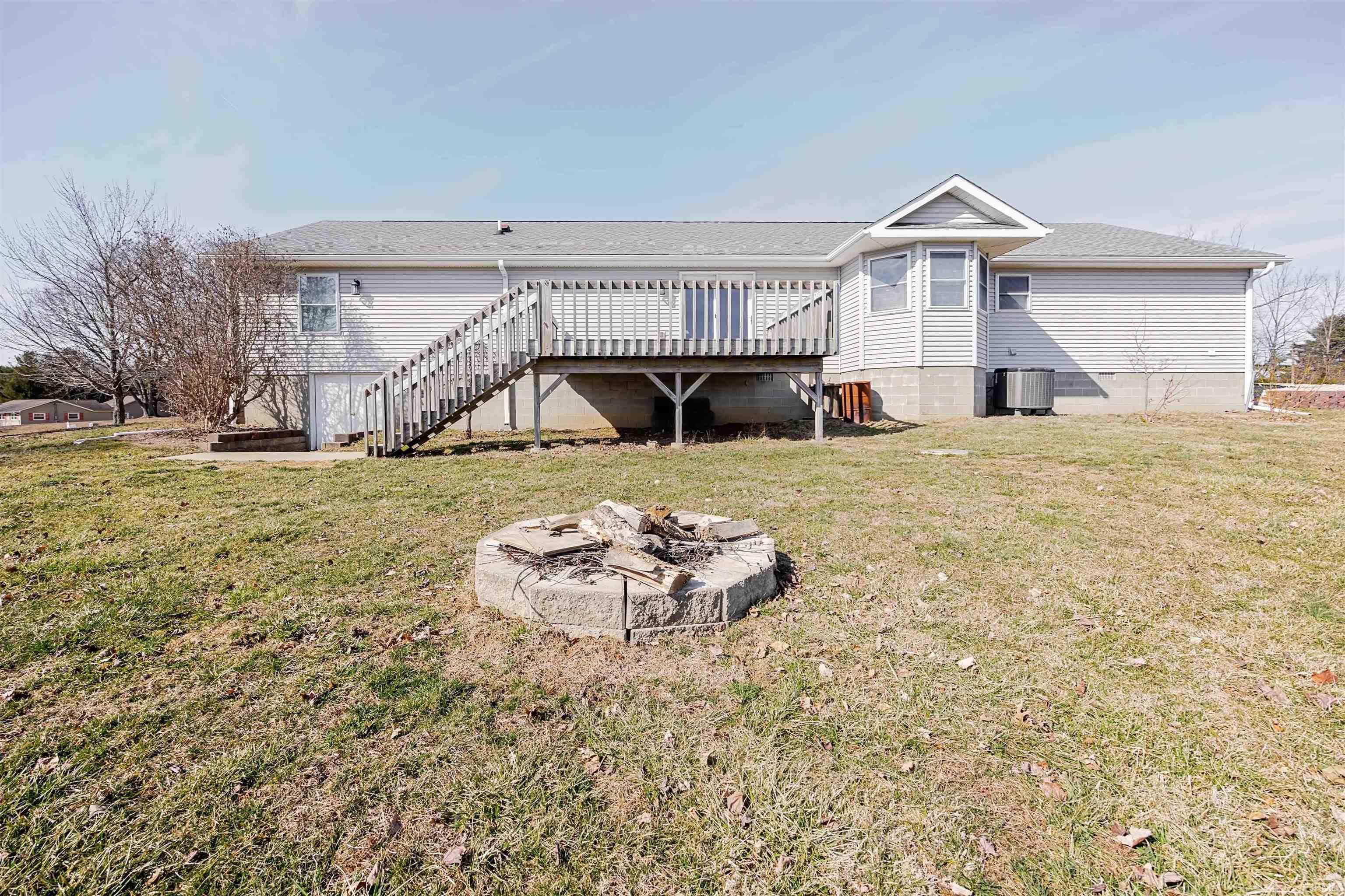774 St Rd 58 E