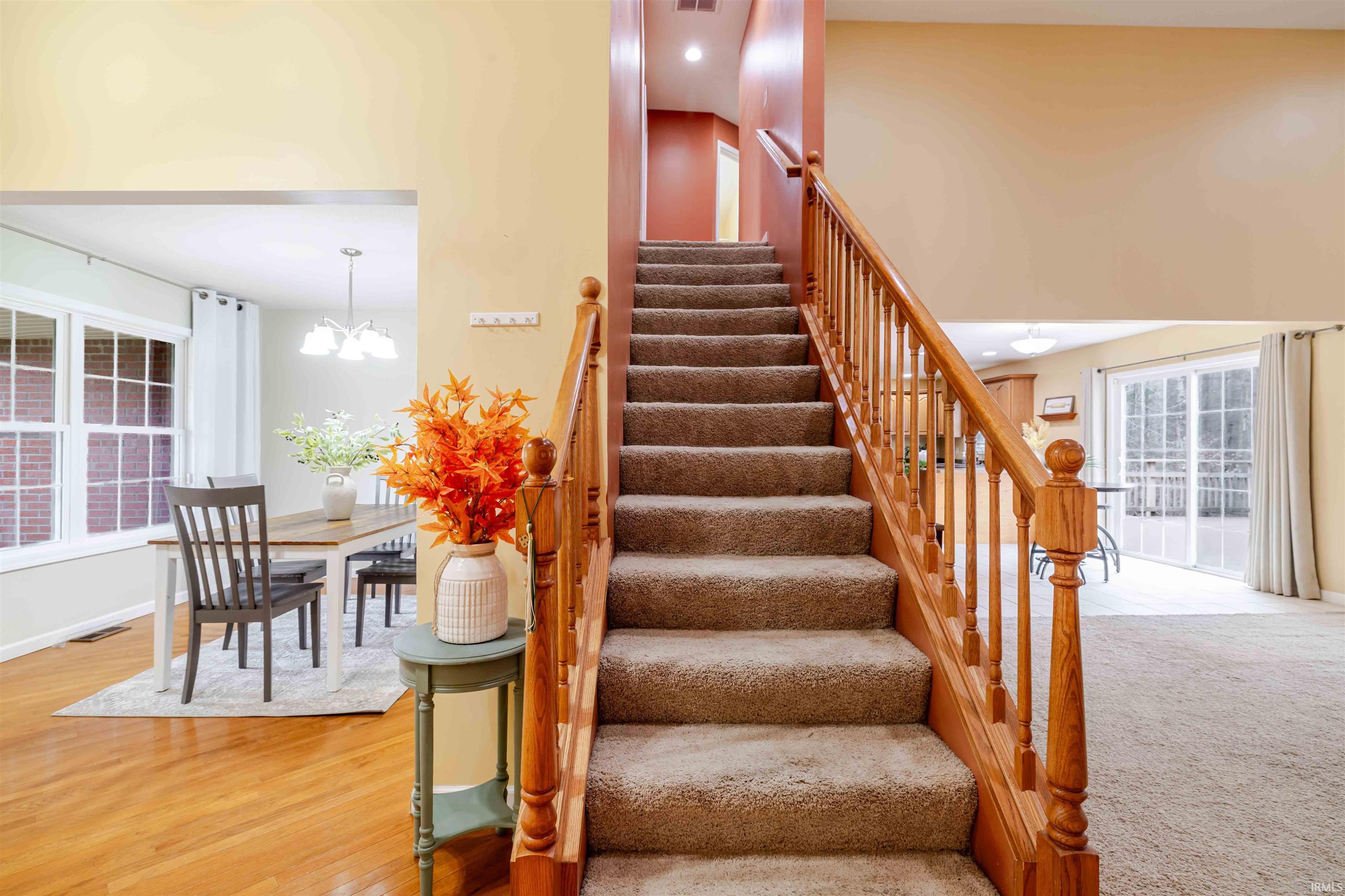 126 White's Pointe