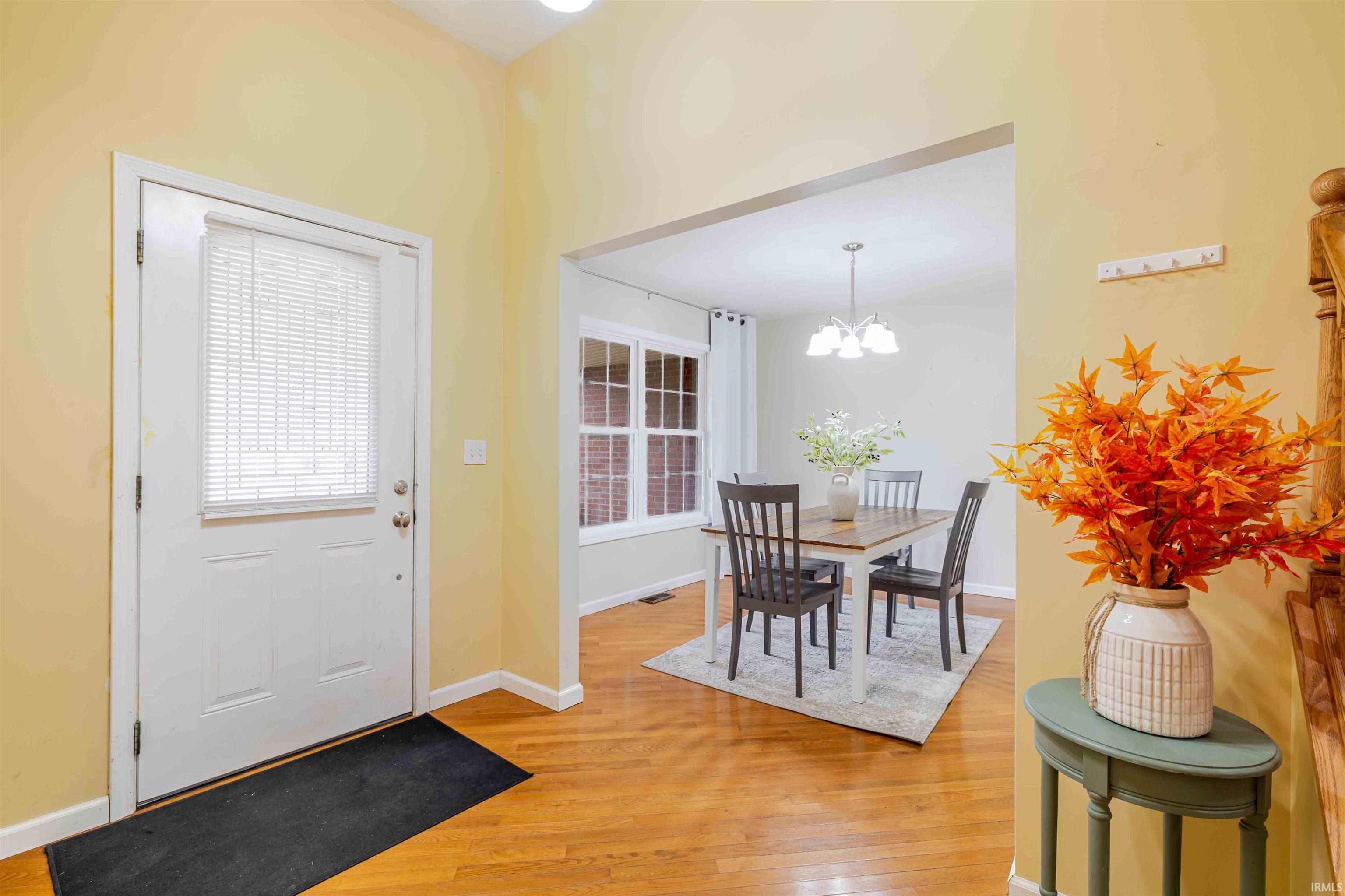 126 White's Pointe