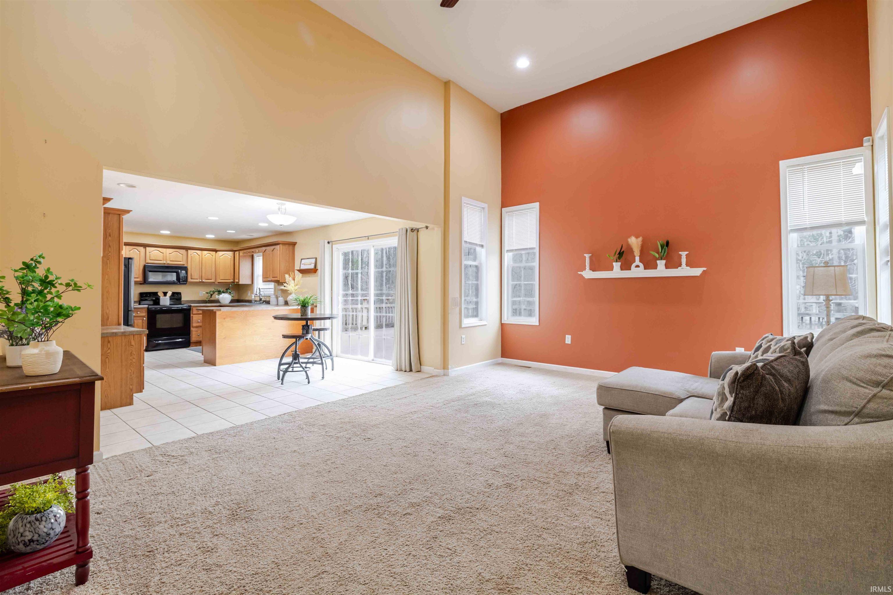 126 White's Pointe