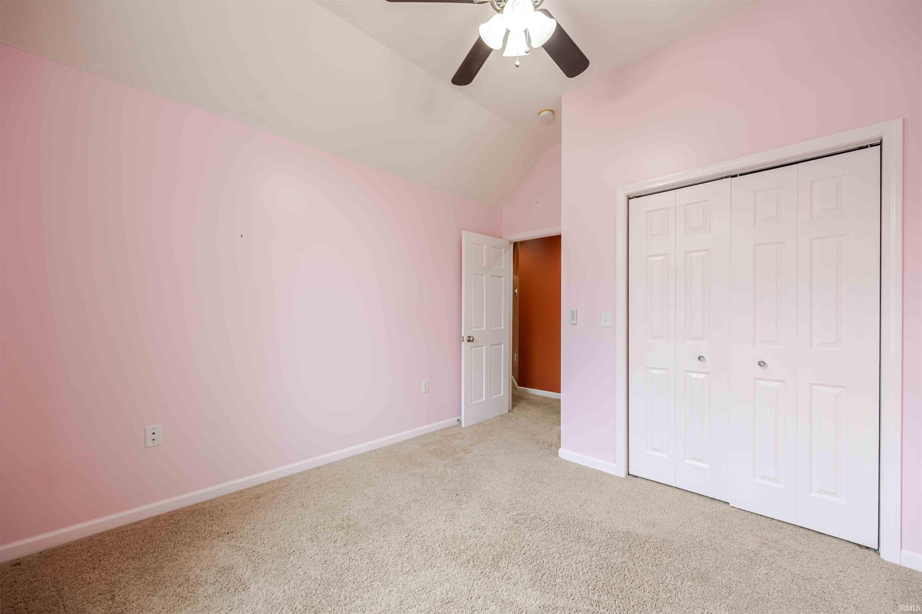 126 White's Pointe