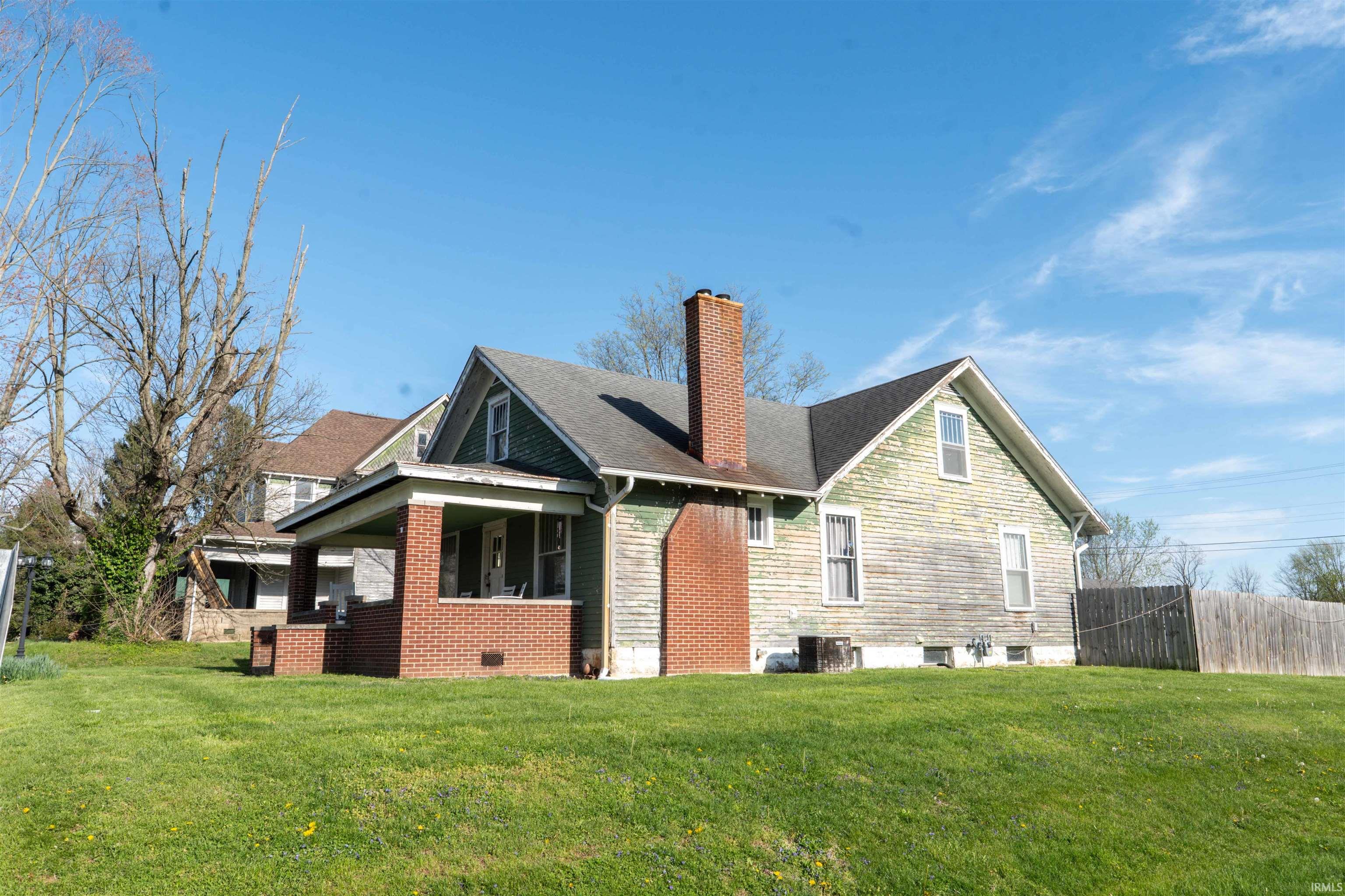 281 W Jefferson Street