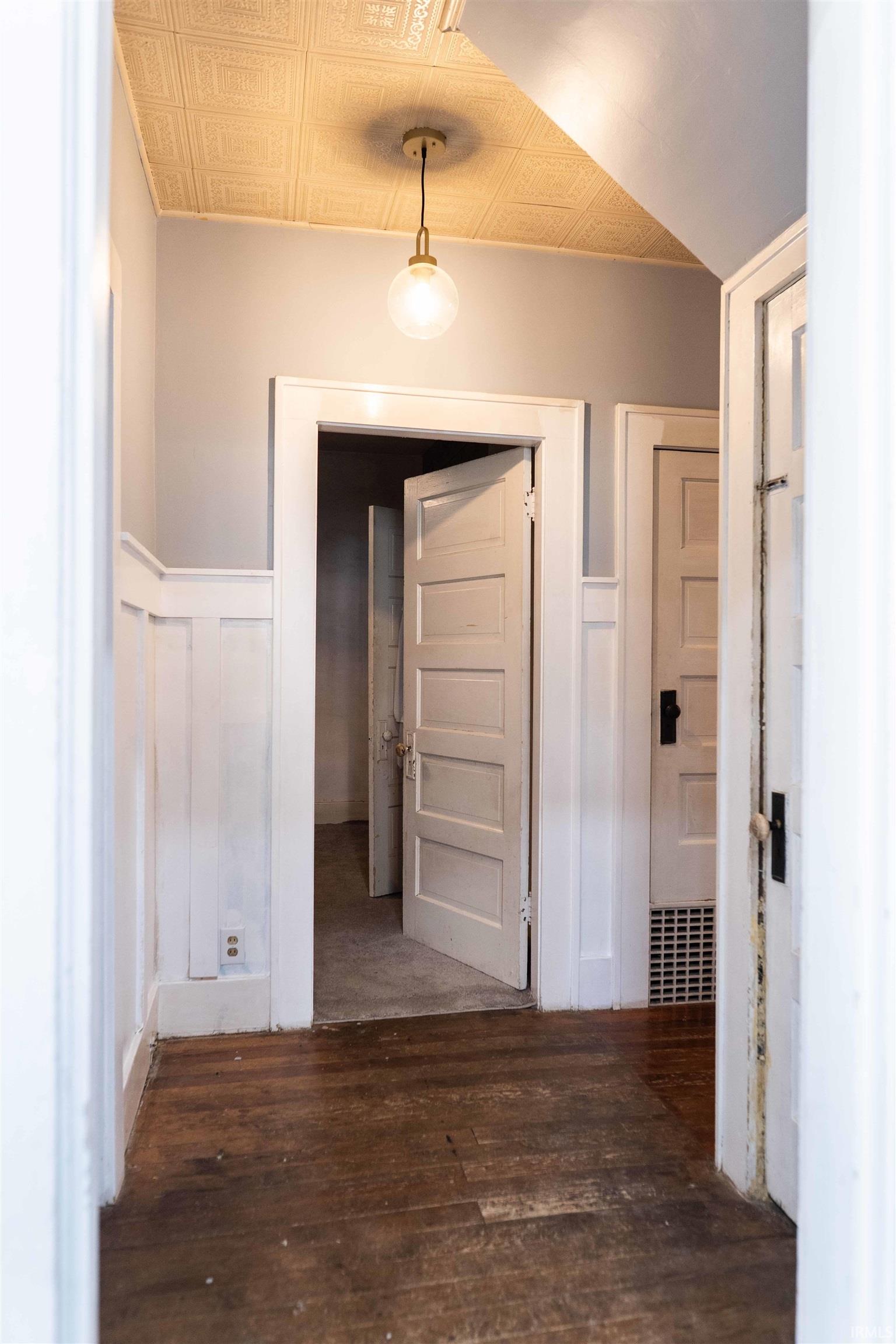 281 W Jefferson Street