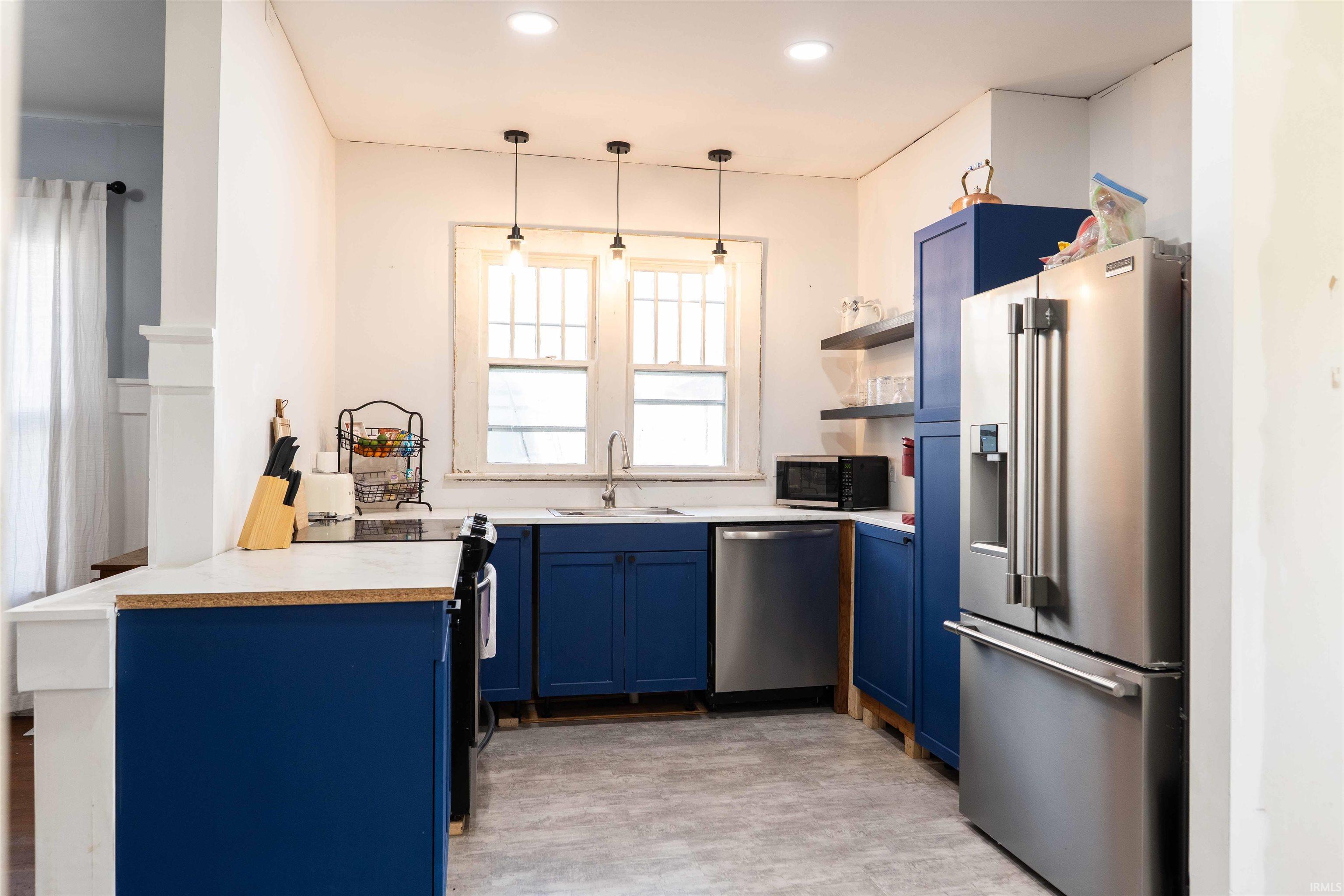 281 W Jefferson Street