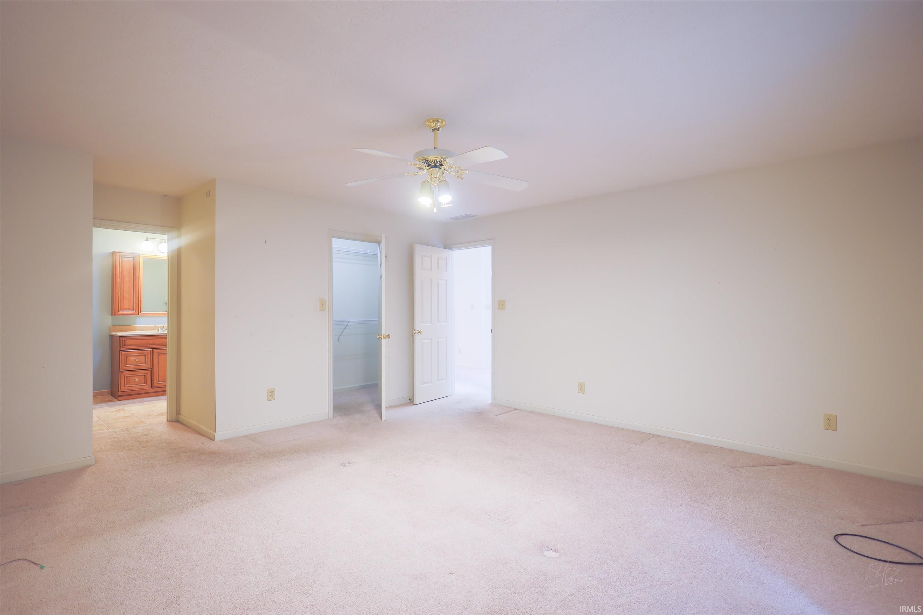 1005 E Sherbrooke Drive