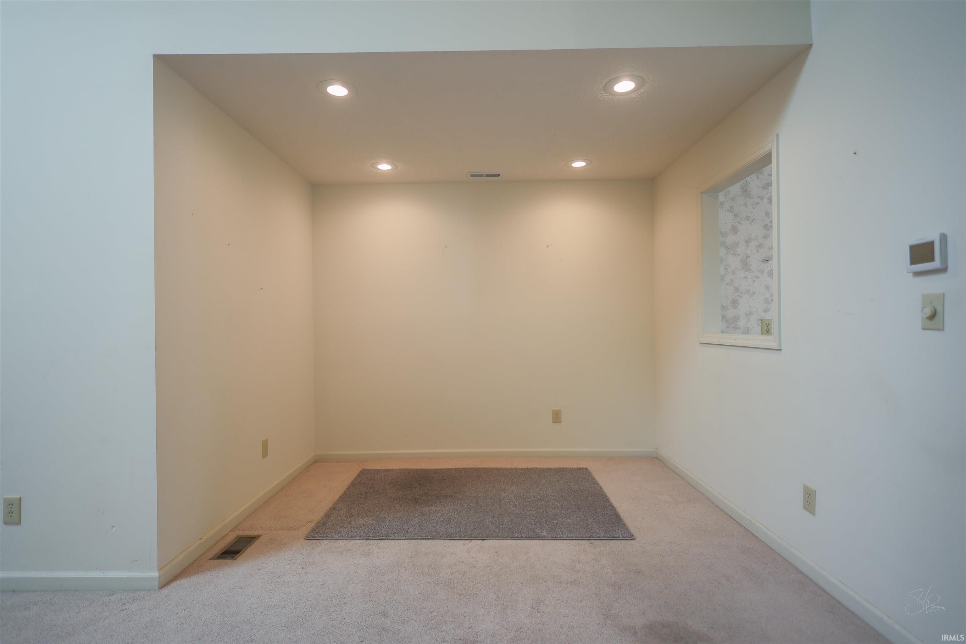 1005 E Sherbrooke Drive