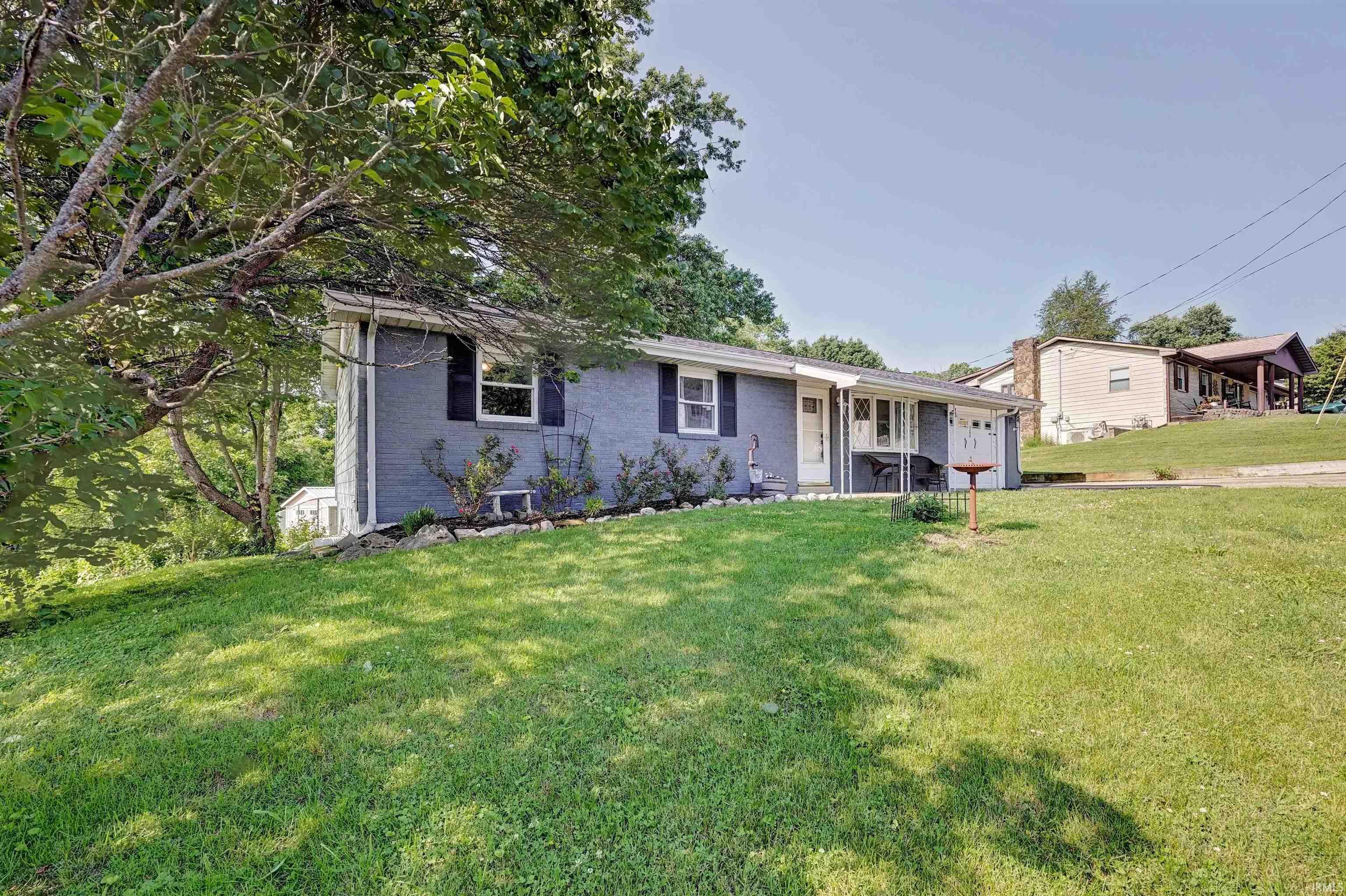 900 Mathis Ave
