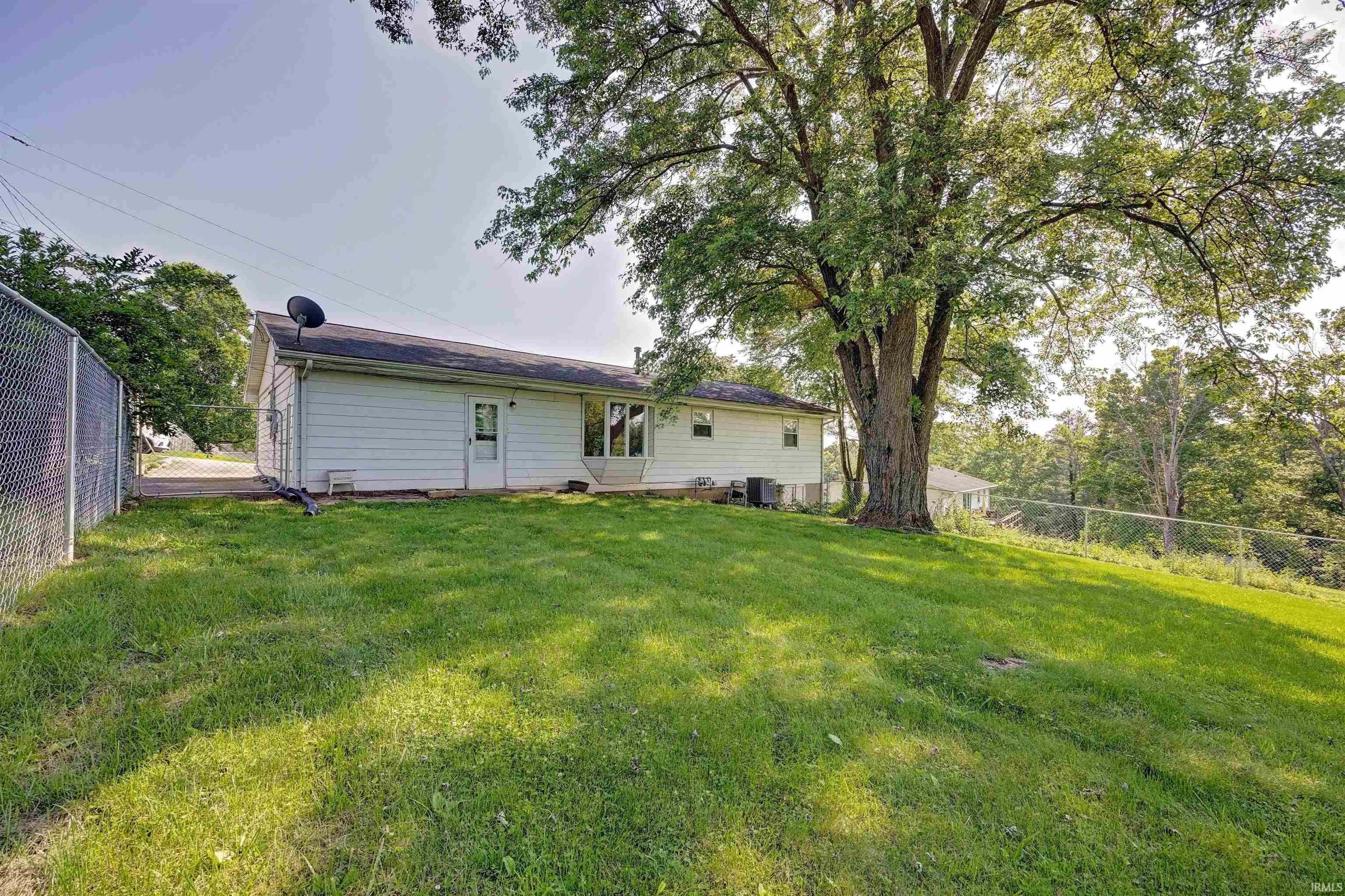 900 Mathis Ave