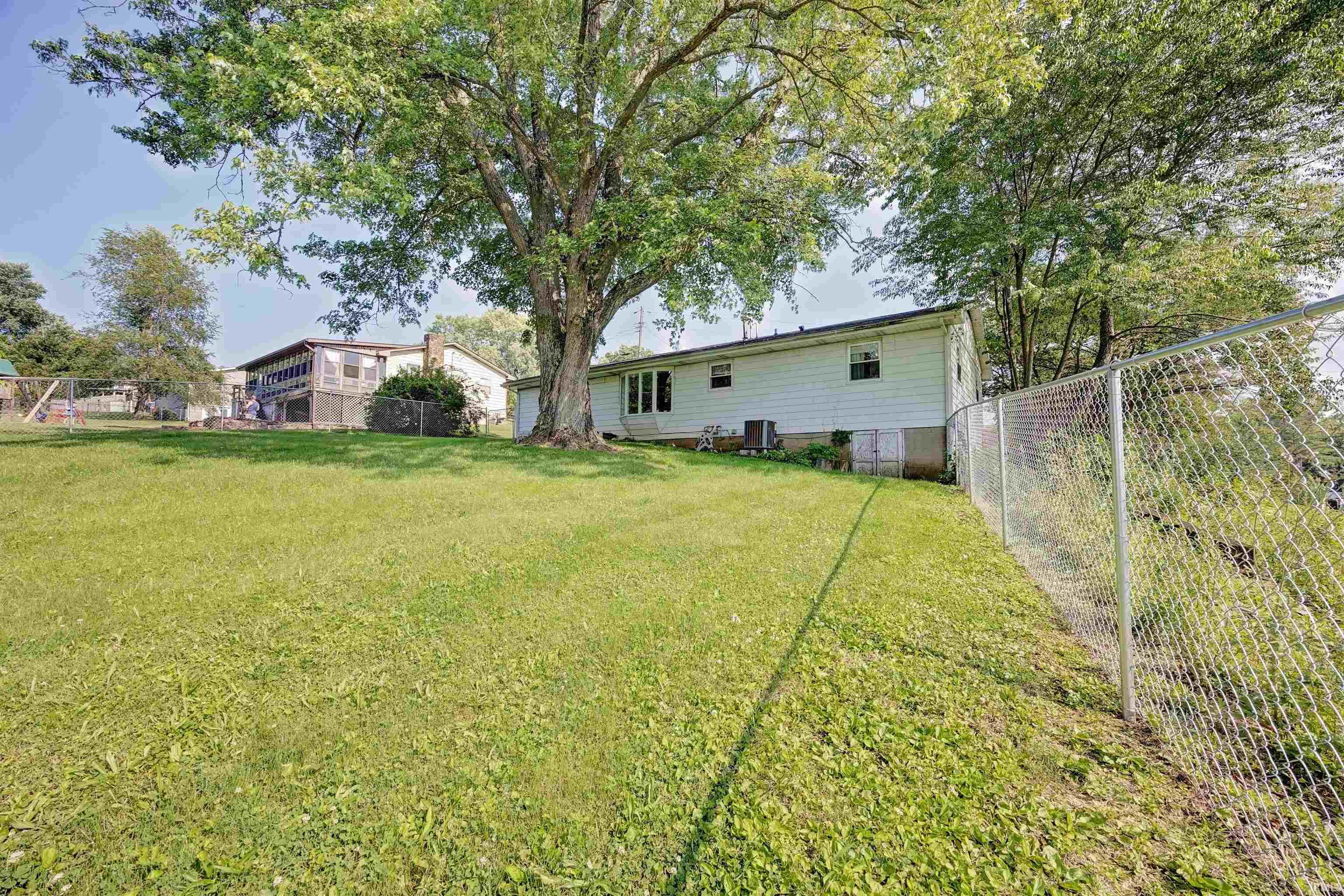 900 Mathis Ave
