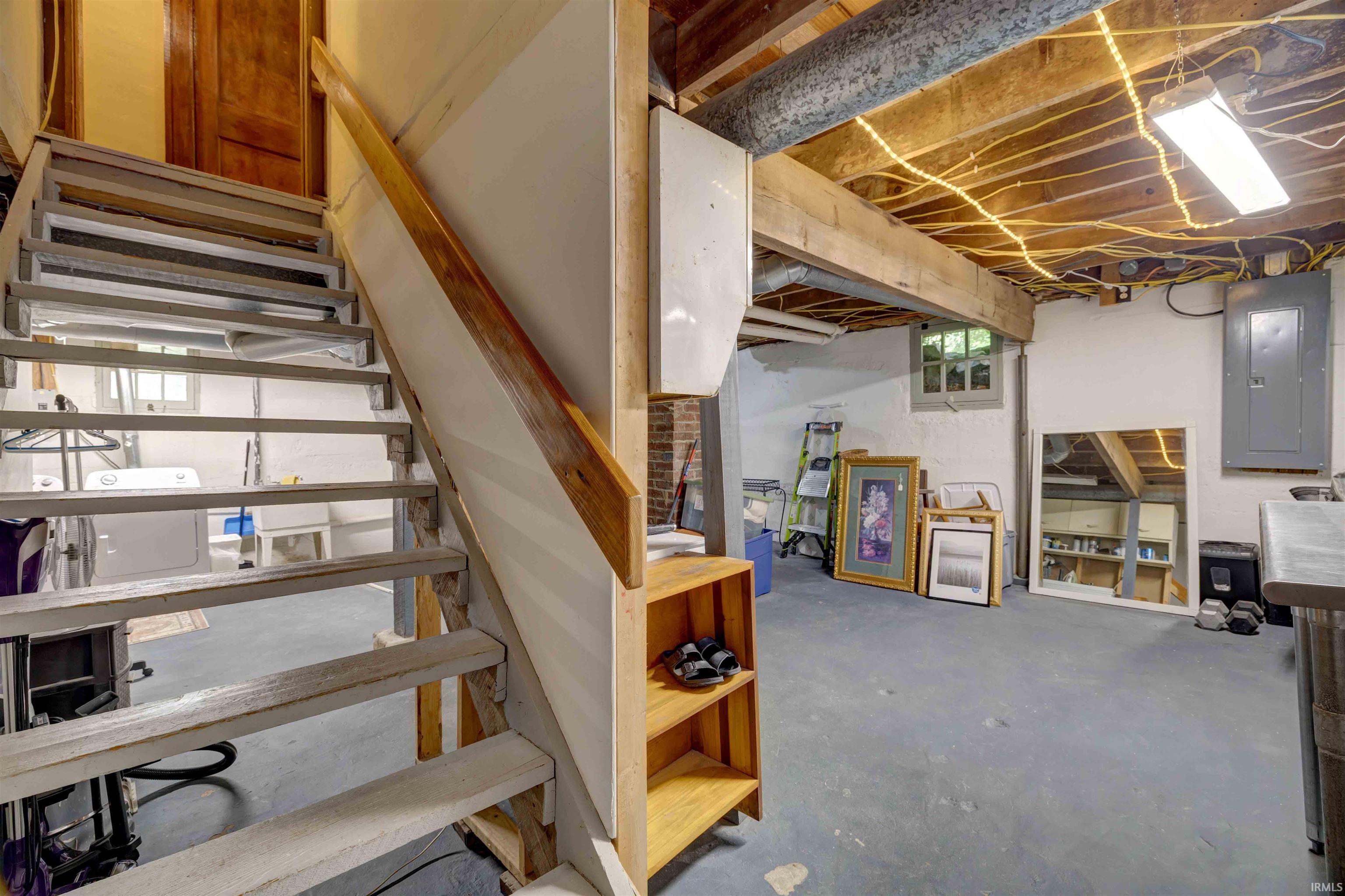 504 E Thornton Street