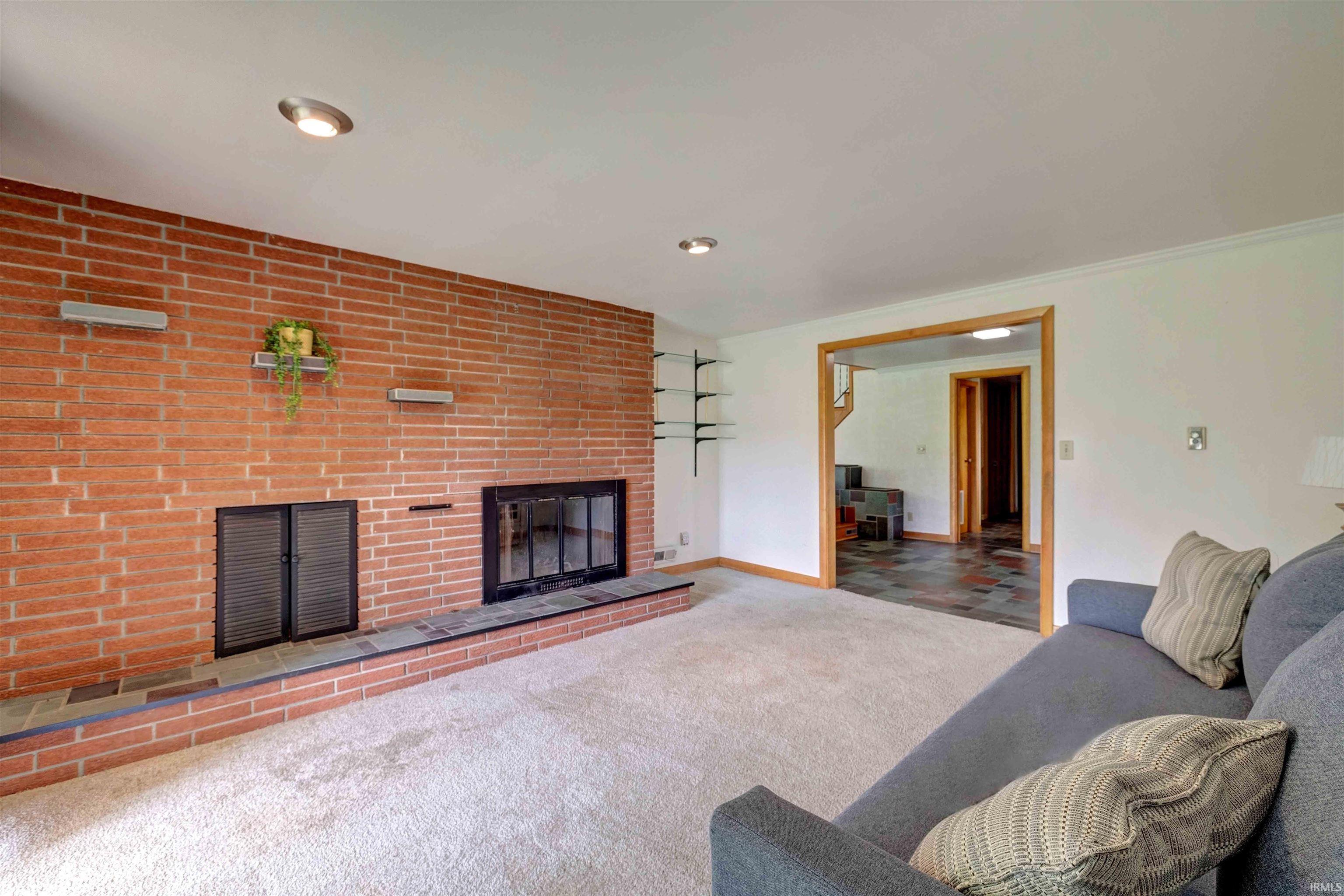 2225 S Old St Rd 145
