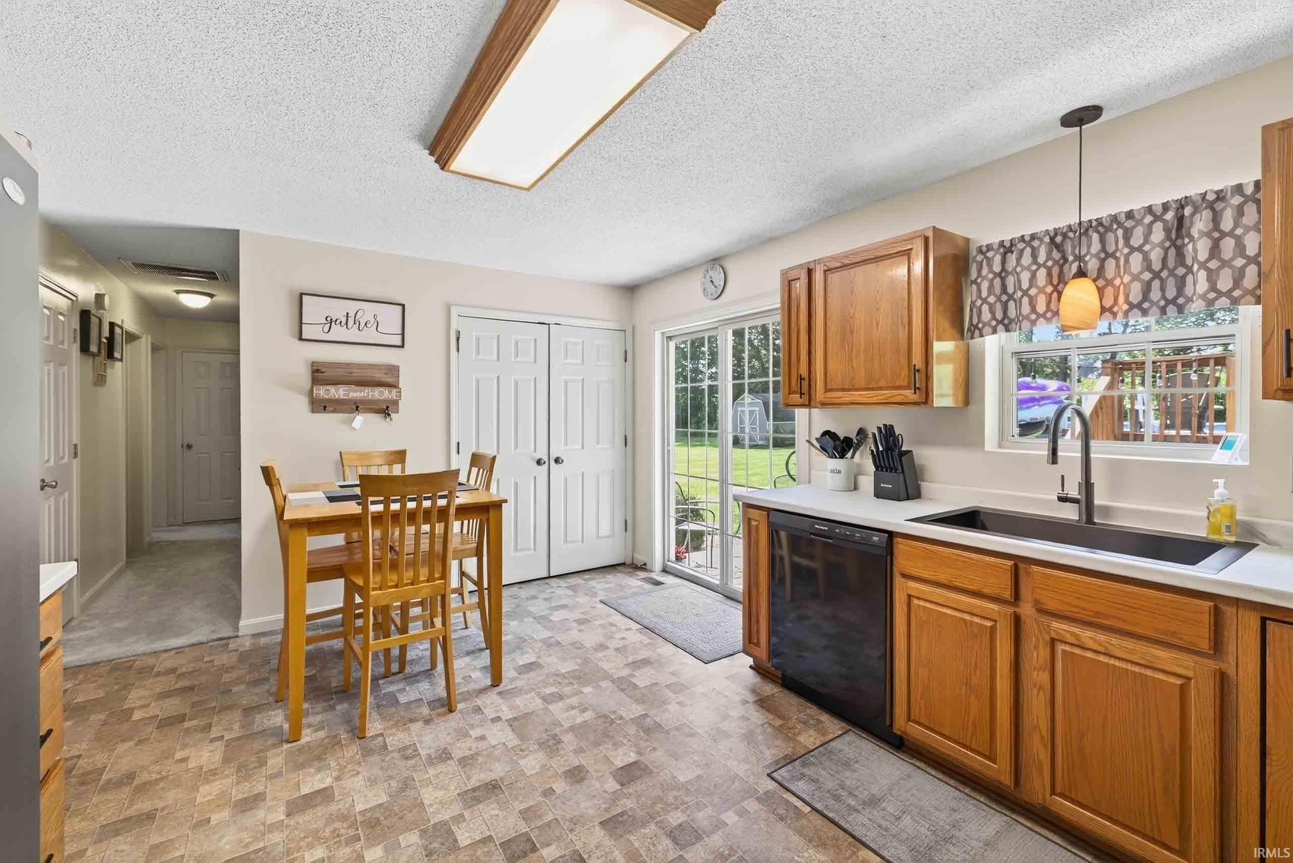 311 E Parkwood Drive