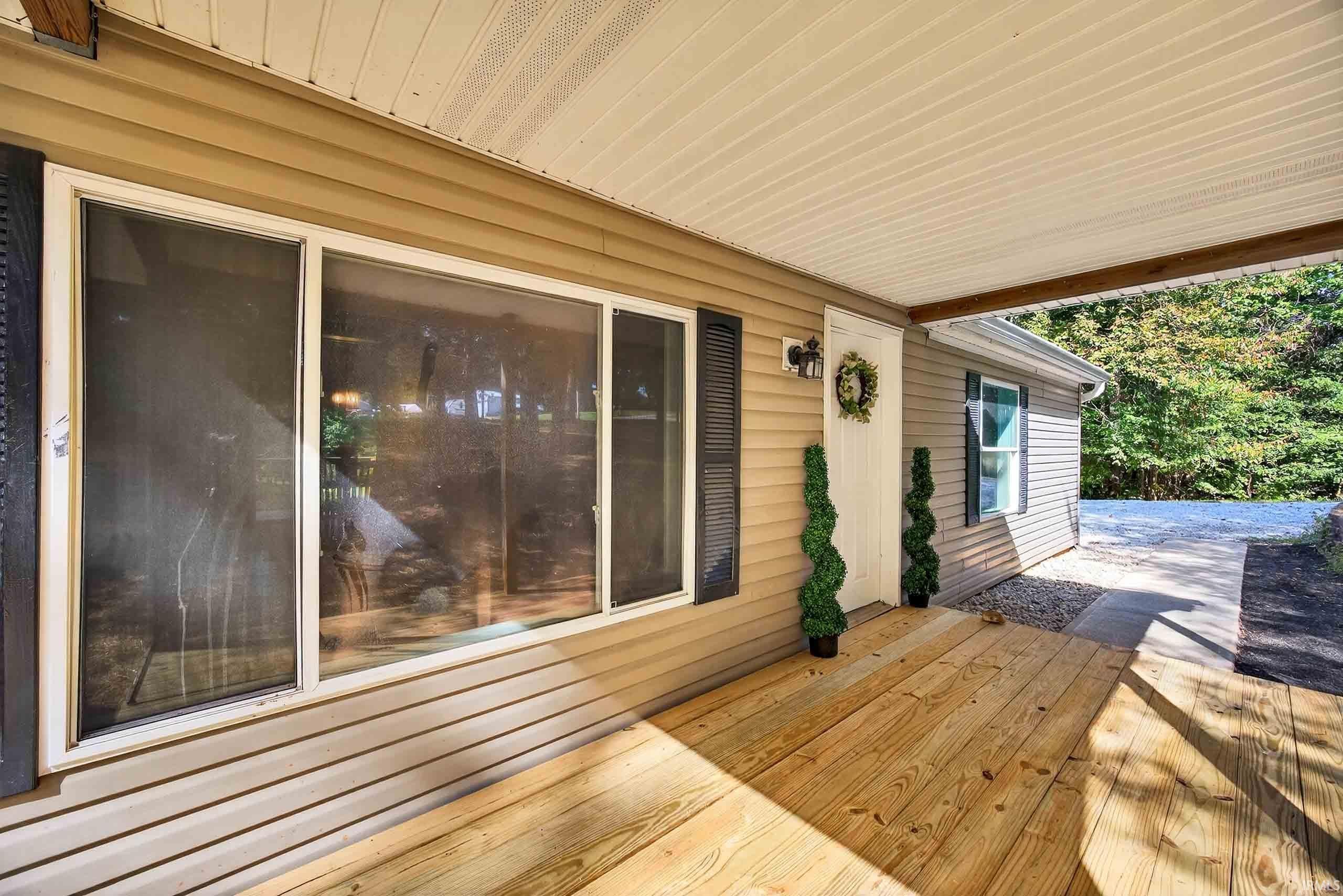 1381 Stevens Lane