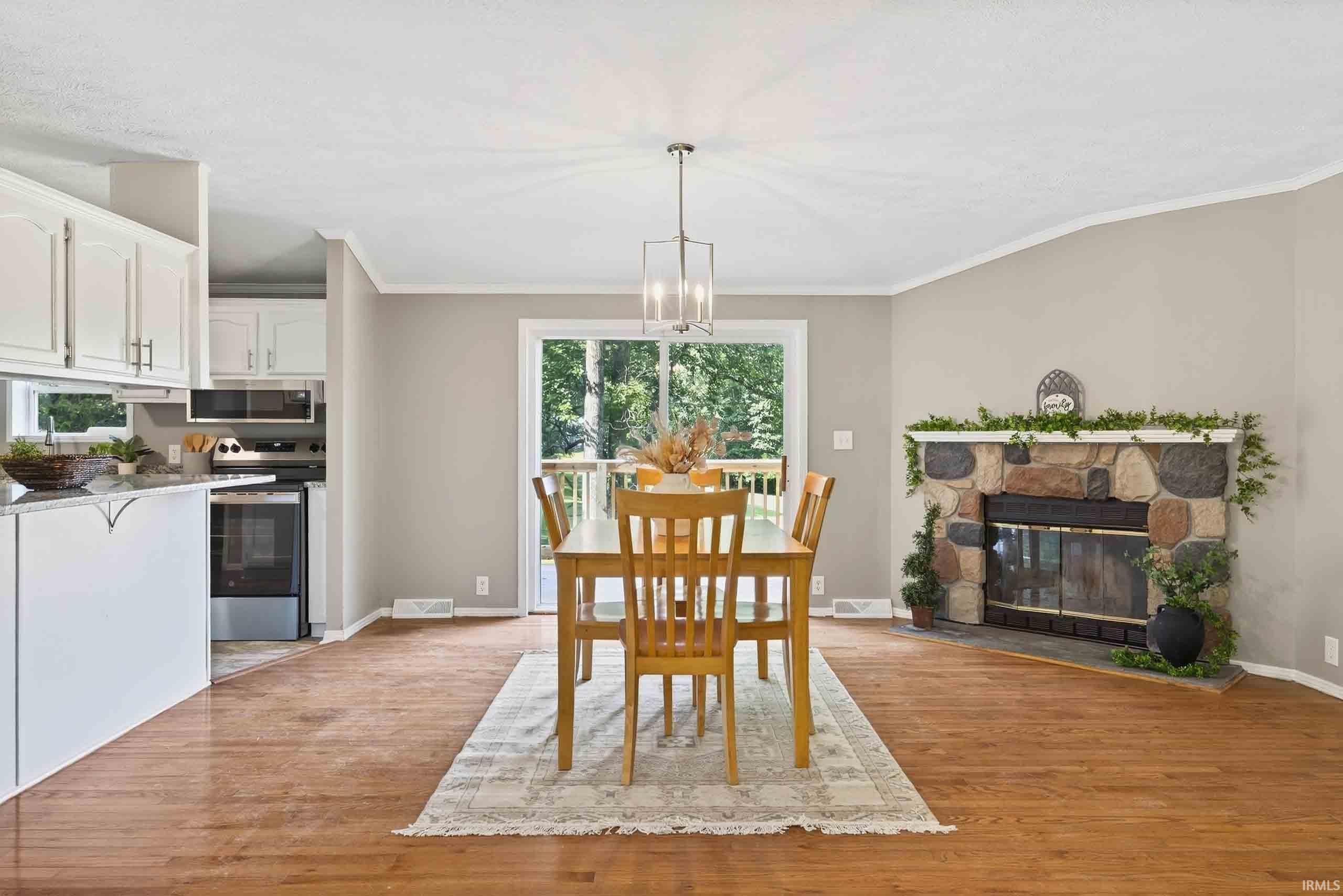1381 Stevens Lane