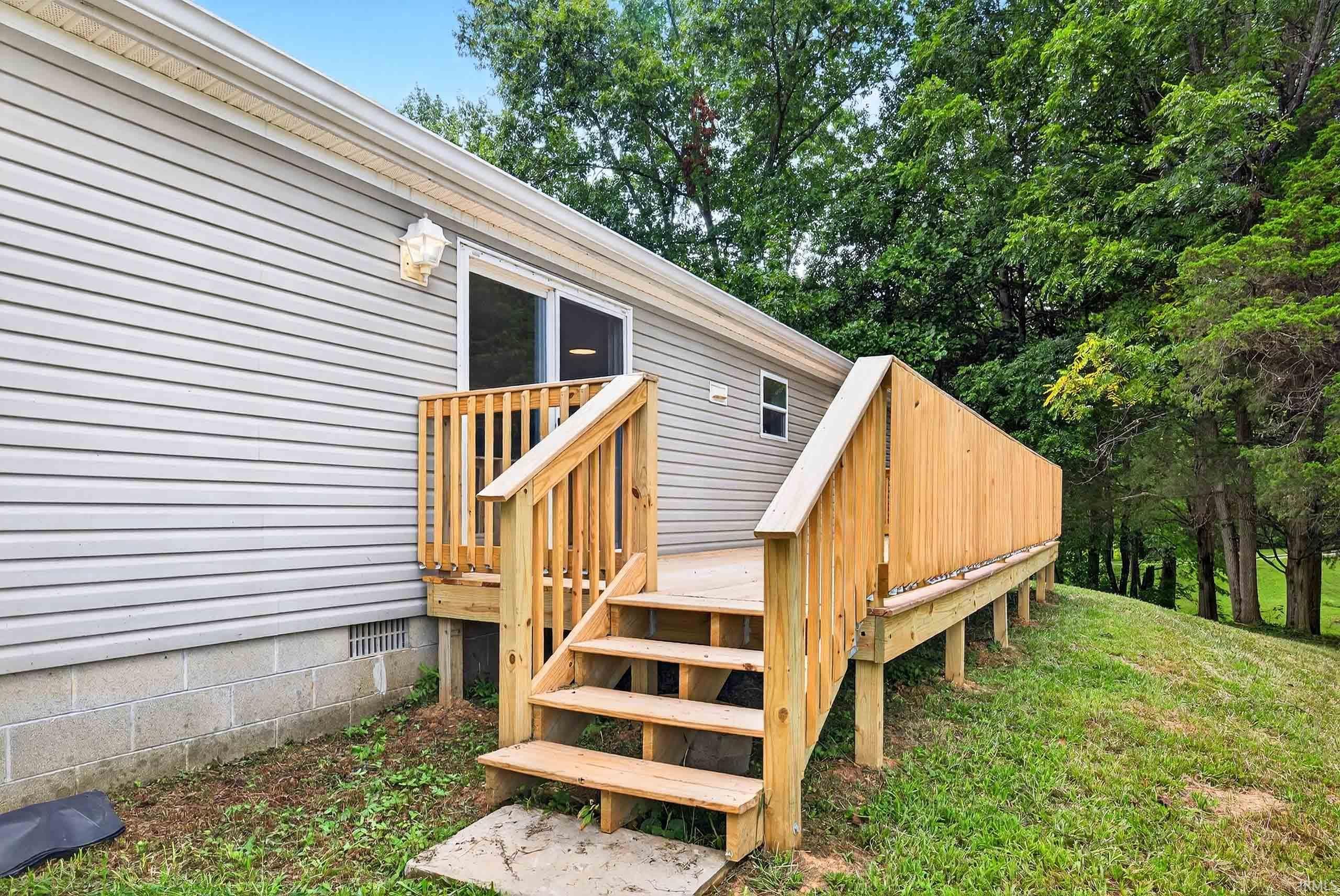 1381 Stevens Lane