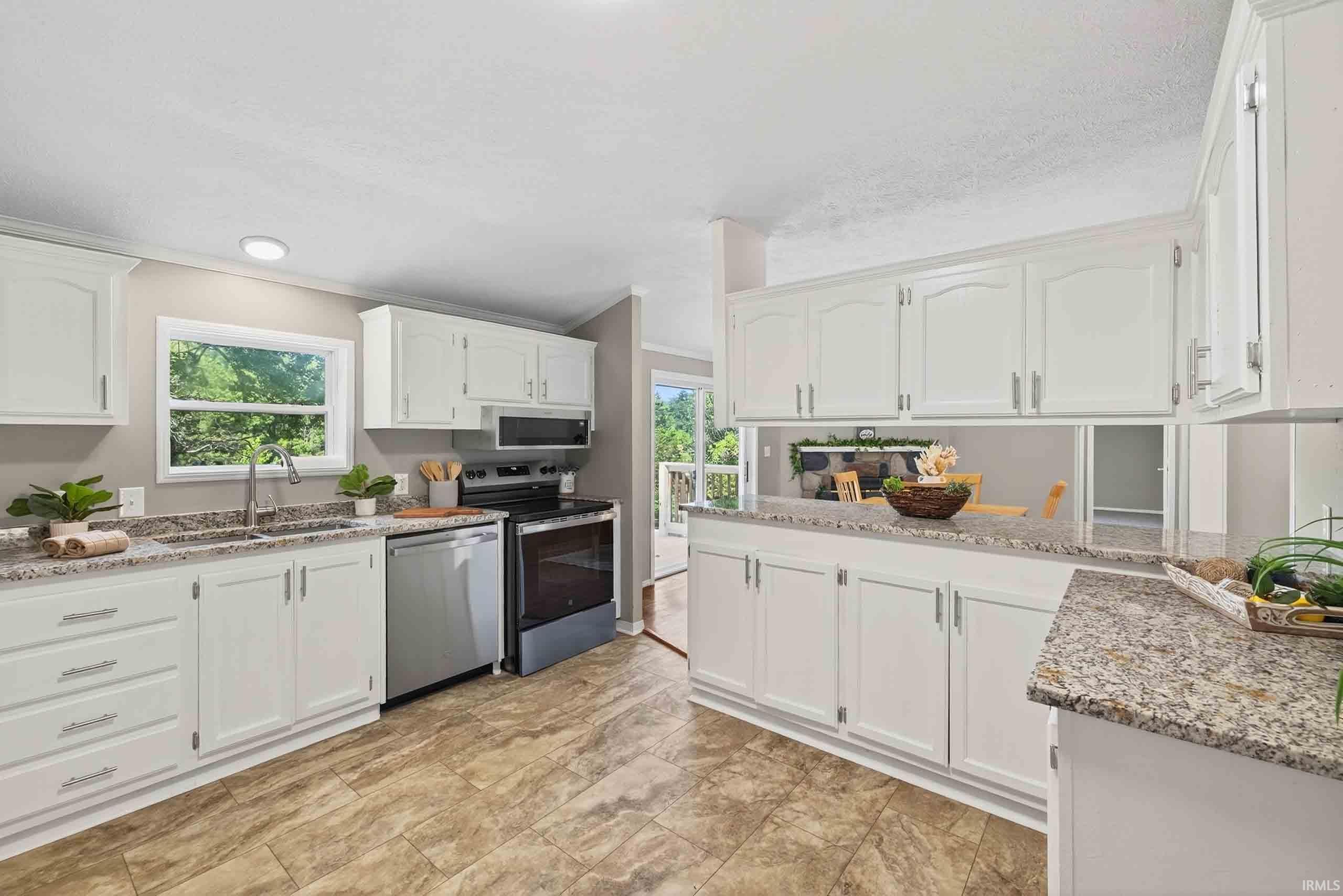 1381 Stevens Lane