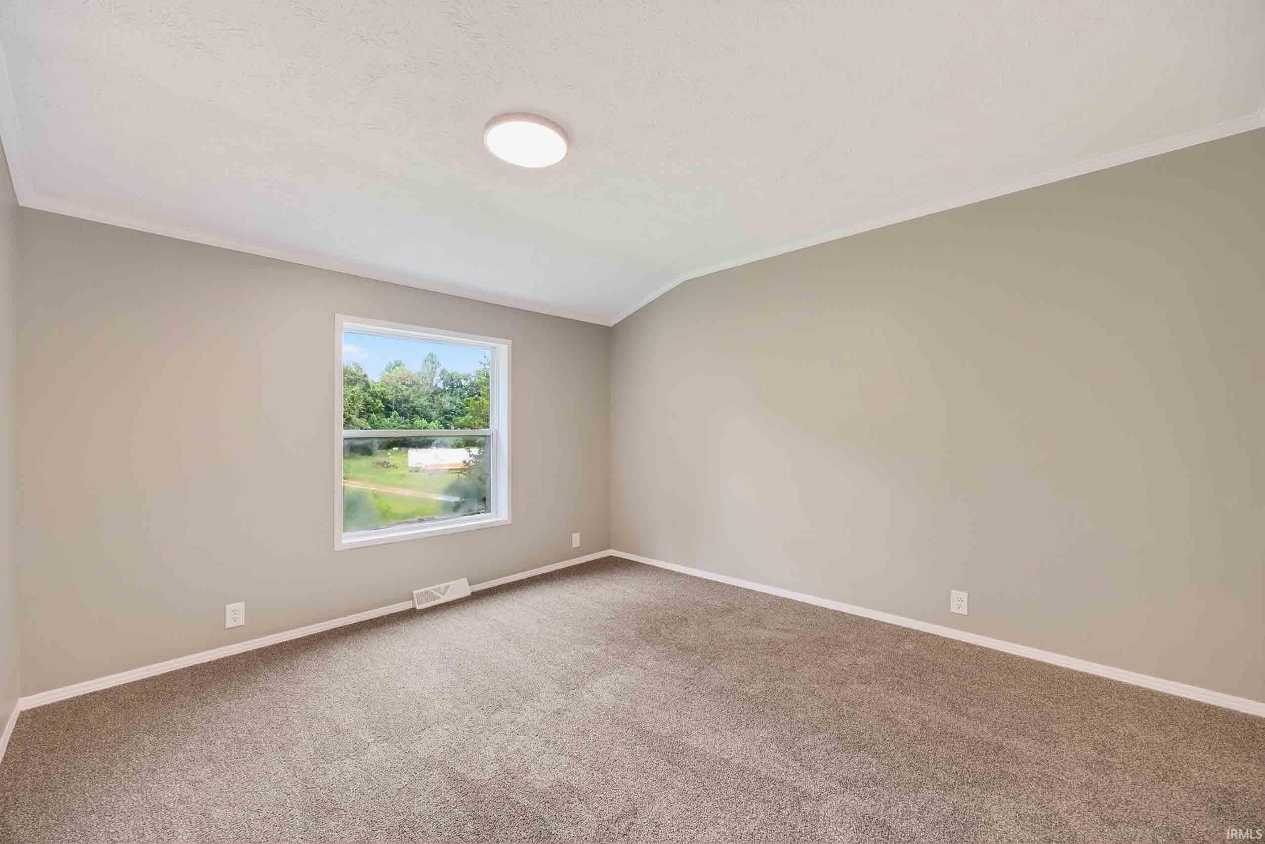 1381 Stevens Lane