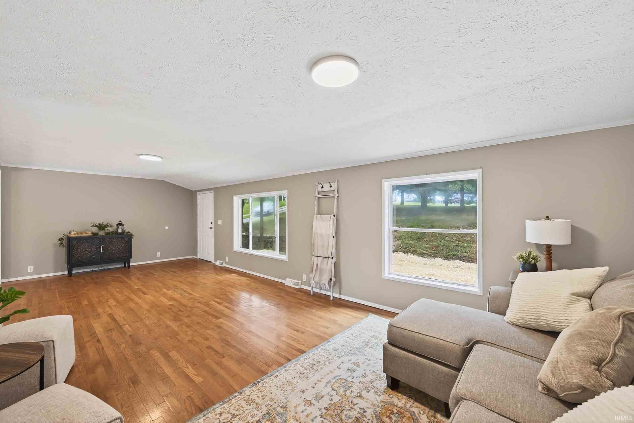 1381 Stevens Lane