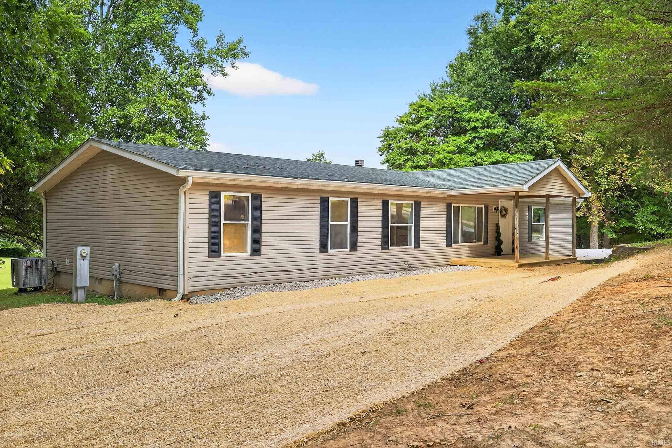 1381 Stevens Lane