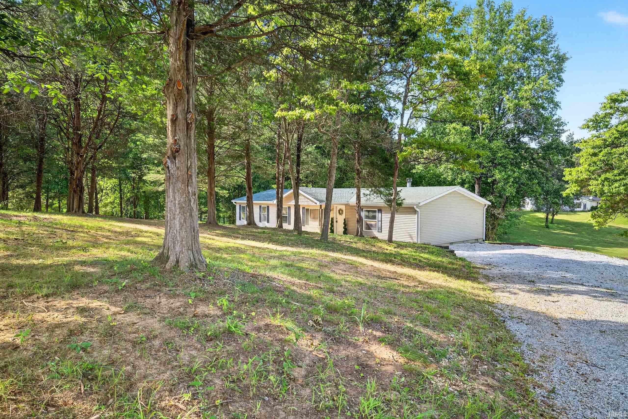 1381 Stevens Lane