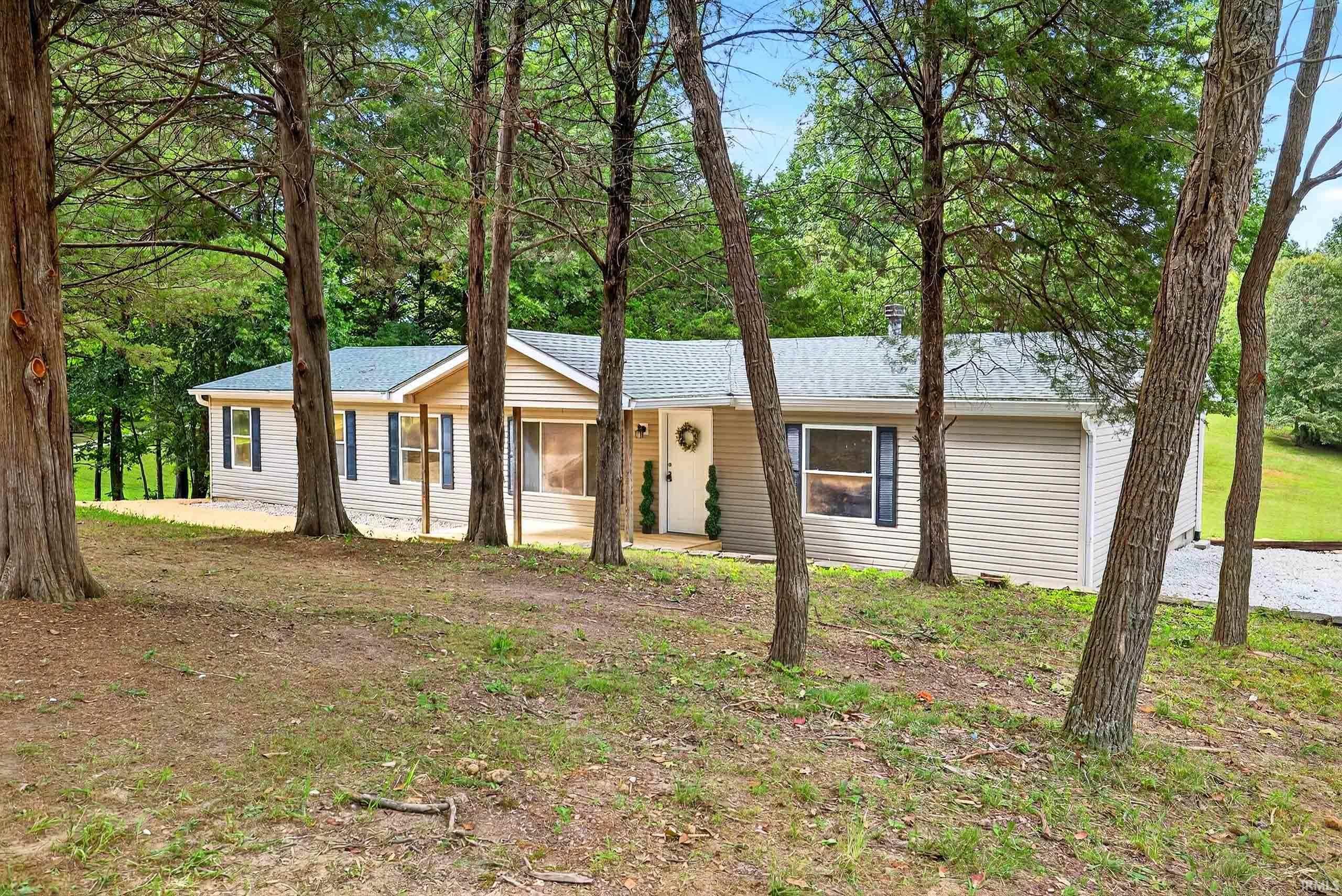 1381 Stevens Lane